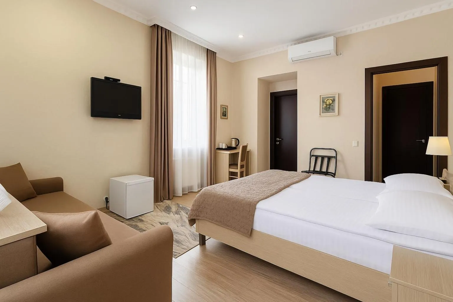 Day, Bed in Rustaveli Palace