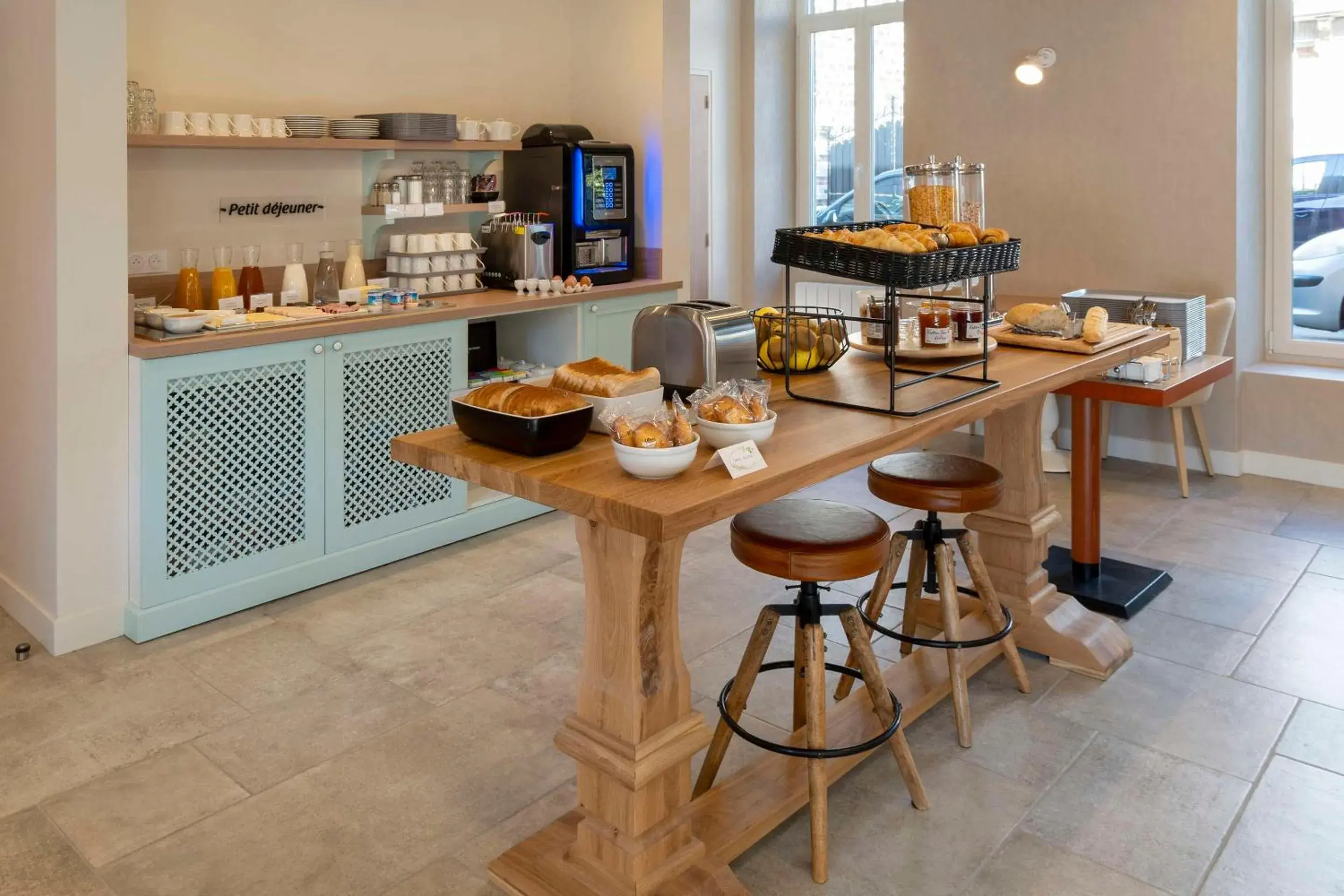 Breakfast in Best Western Flers Centre Gare Breakfast in Best Western Flers Centre Gare