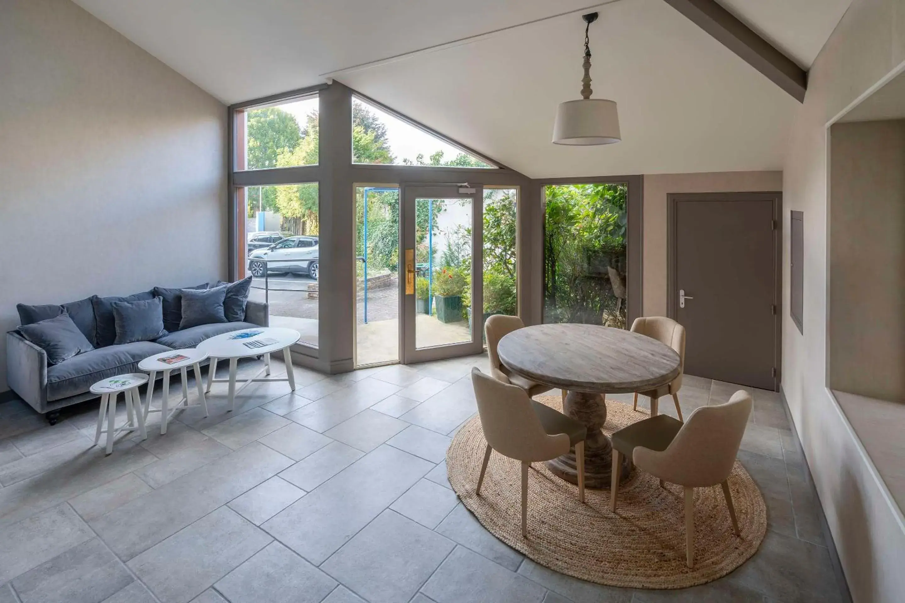 Lobby or reception in Best Western Flers Centre Gare Lobby or reception in Best Western Flers Centre Gare