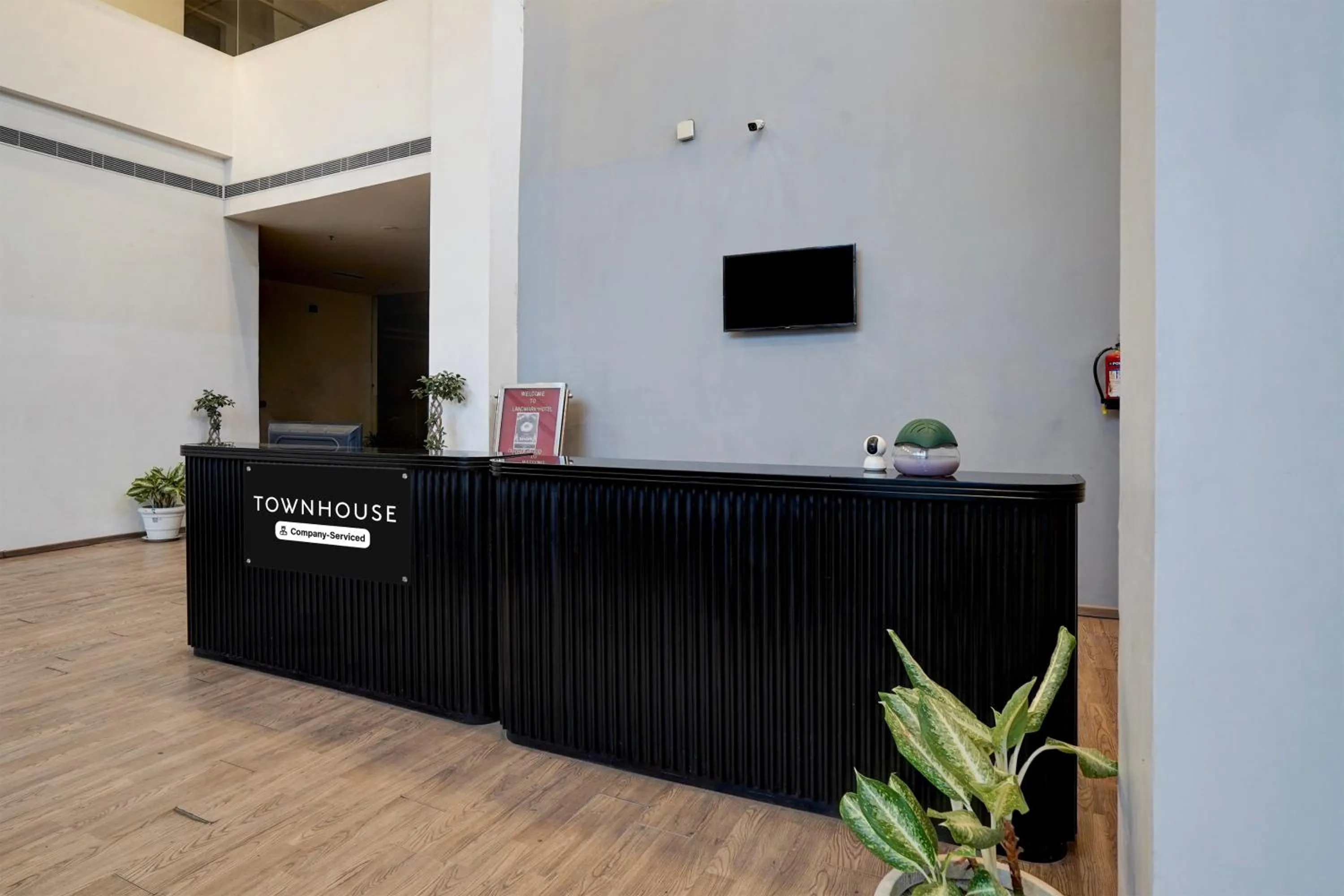 Lobby or reception in Super Townhouse Gomti Nagar Matiyari