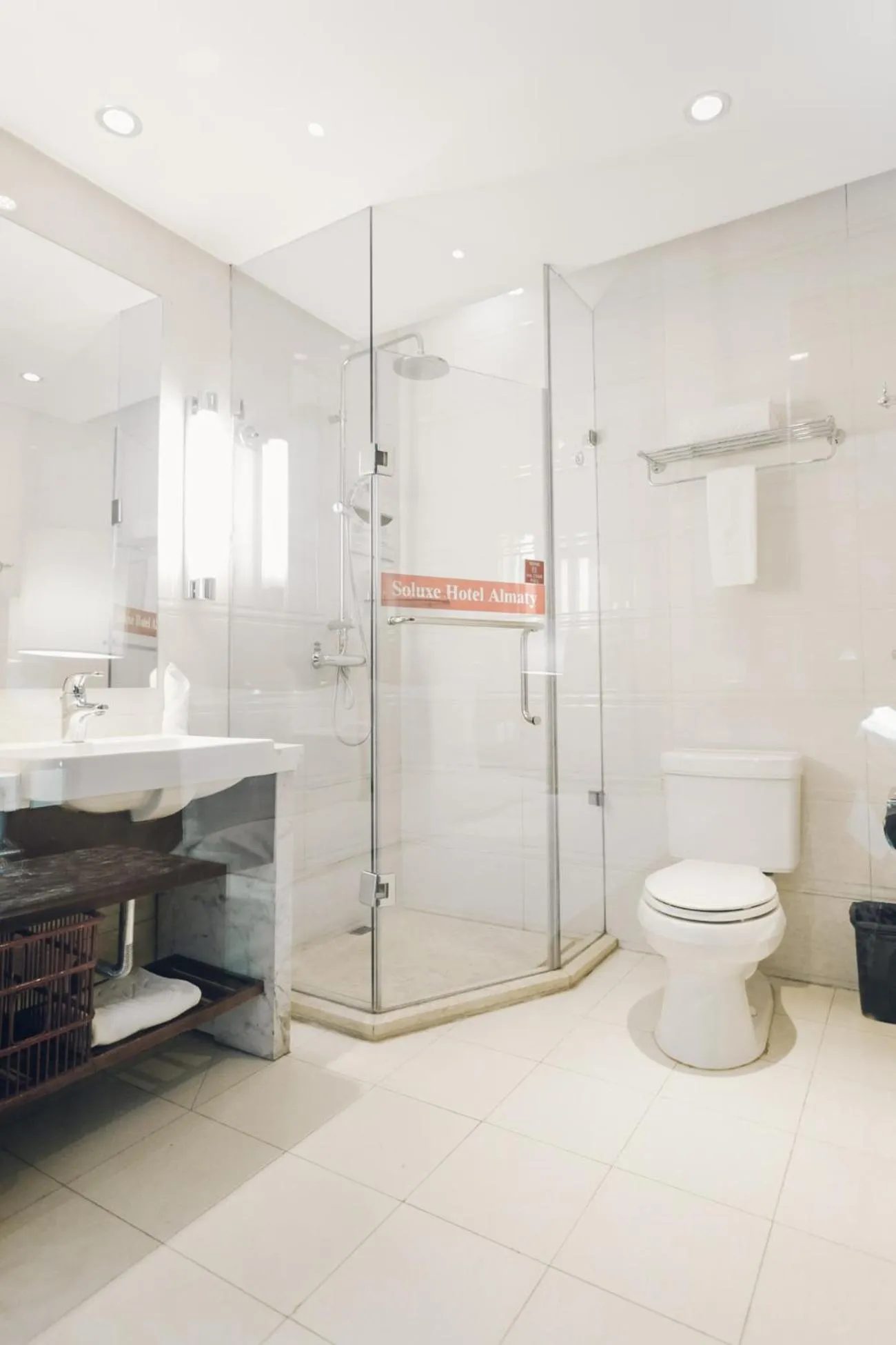 Shower in Soluxe Hotel Almaty