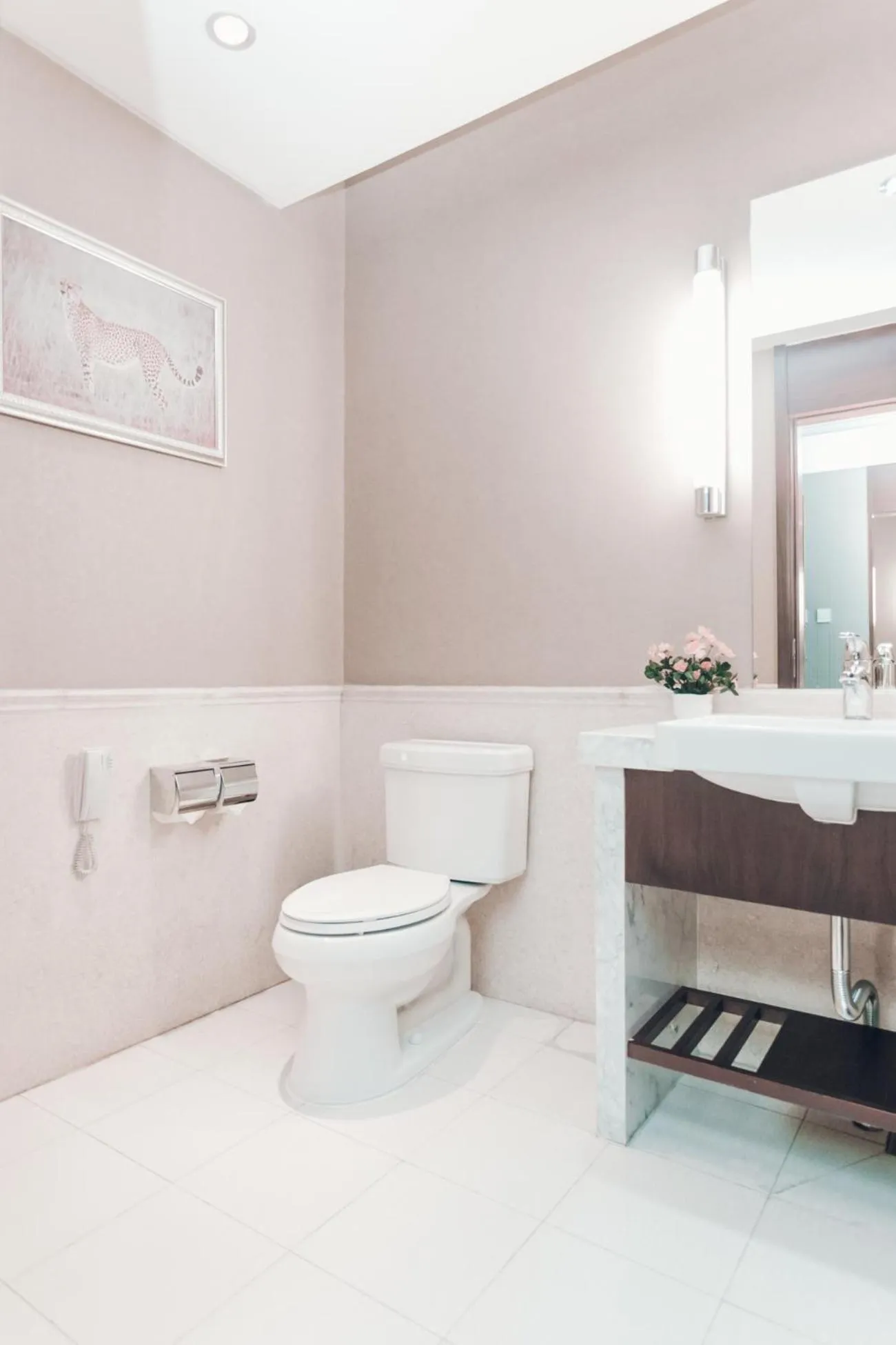 Toilet in Soluxe Hotel Almaty