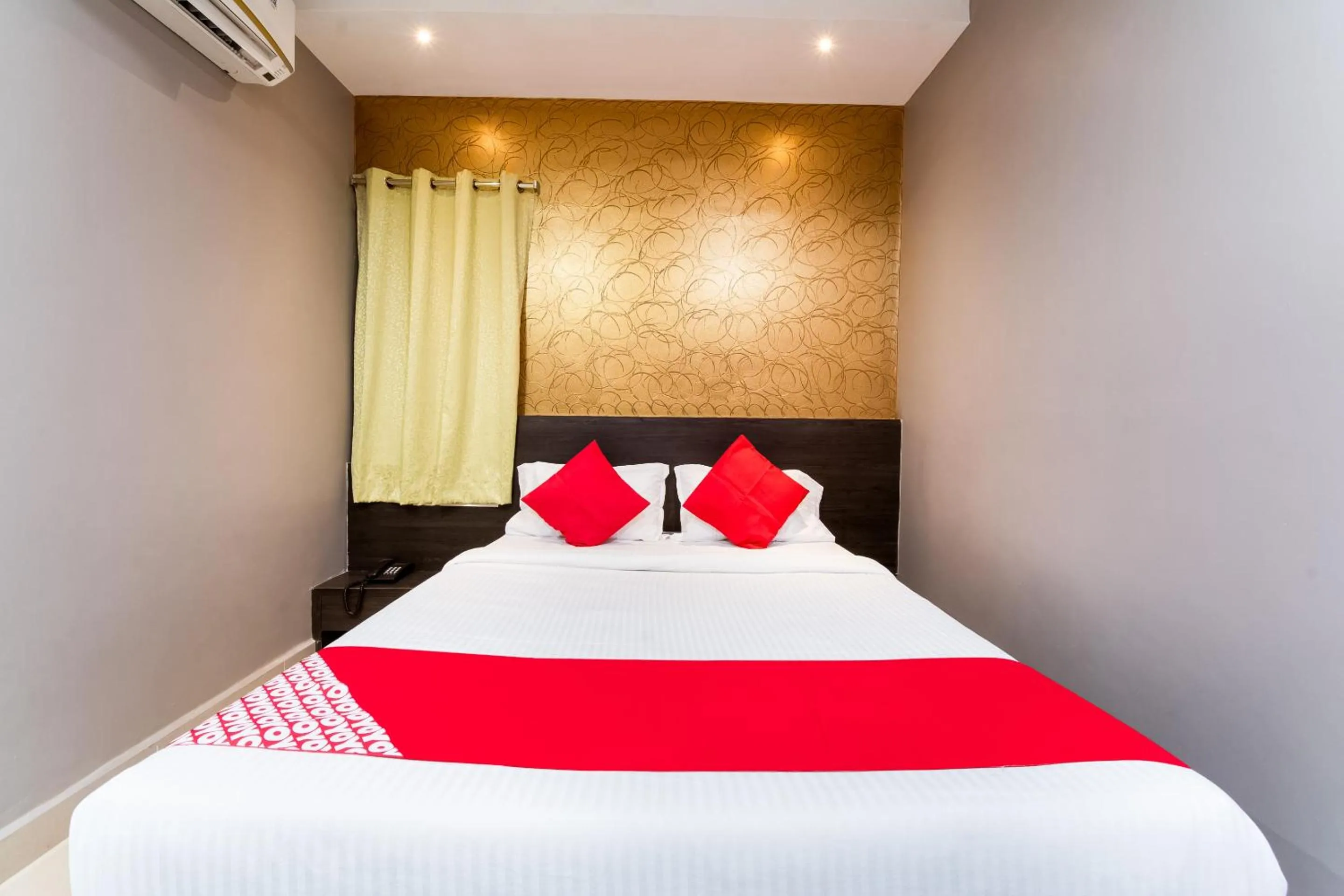 Bedroom, Bed in Hotel O CJ Inn