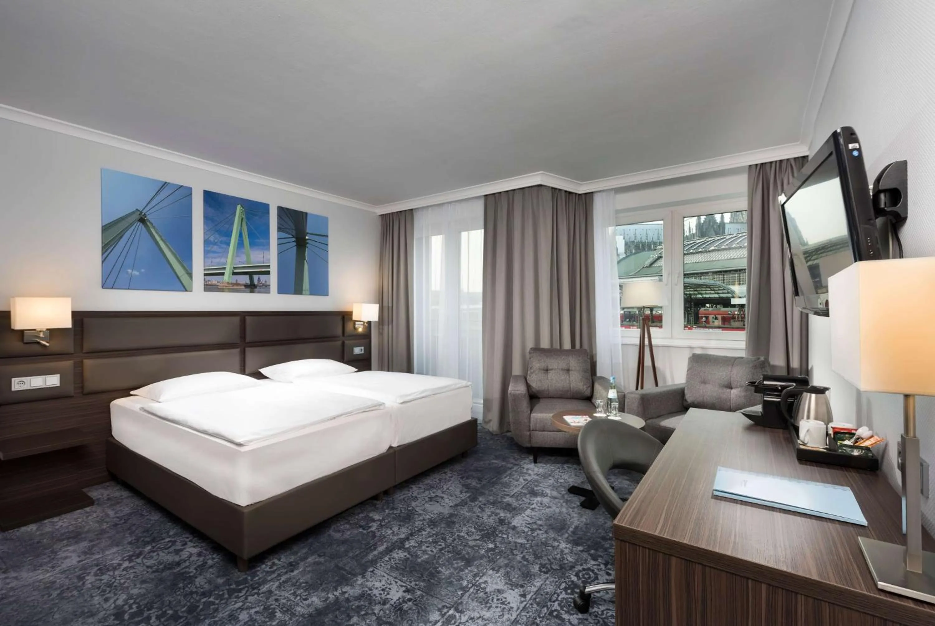 Photo of the whole room in Wyndham Köln