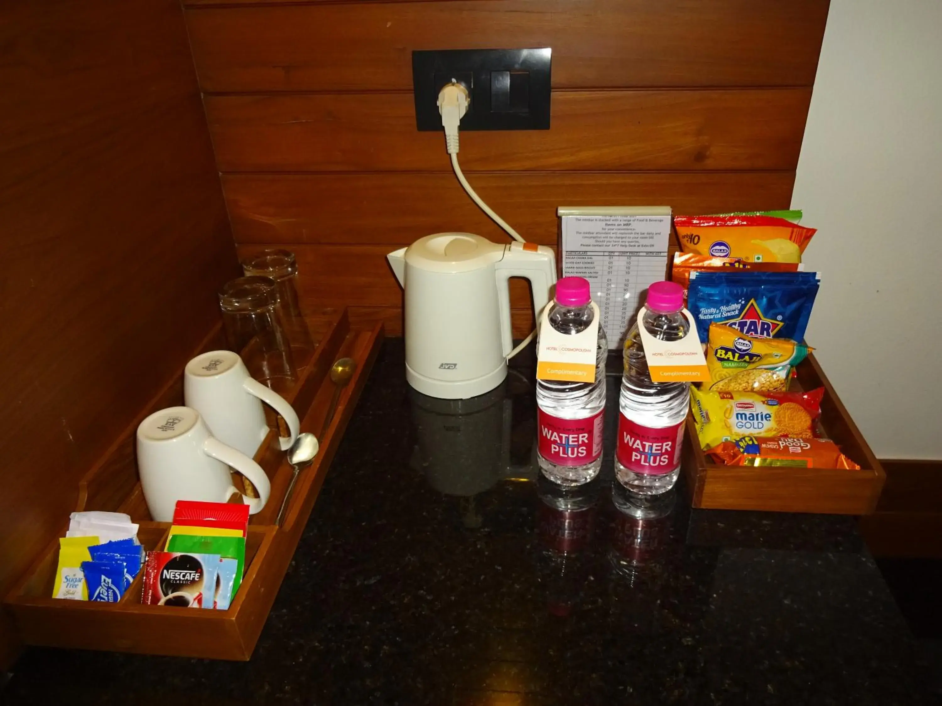 Food and drinks in Hotel Cosmopolitan Food and drinks in Hotel Cosmopolitan