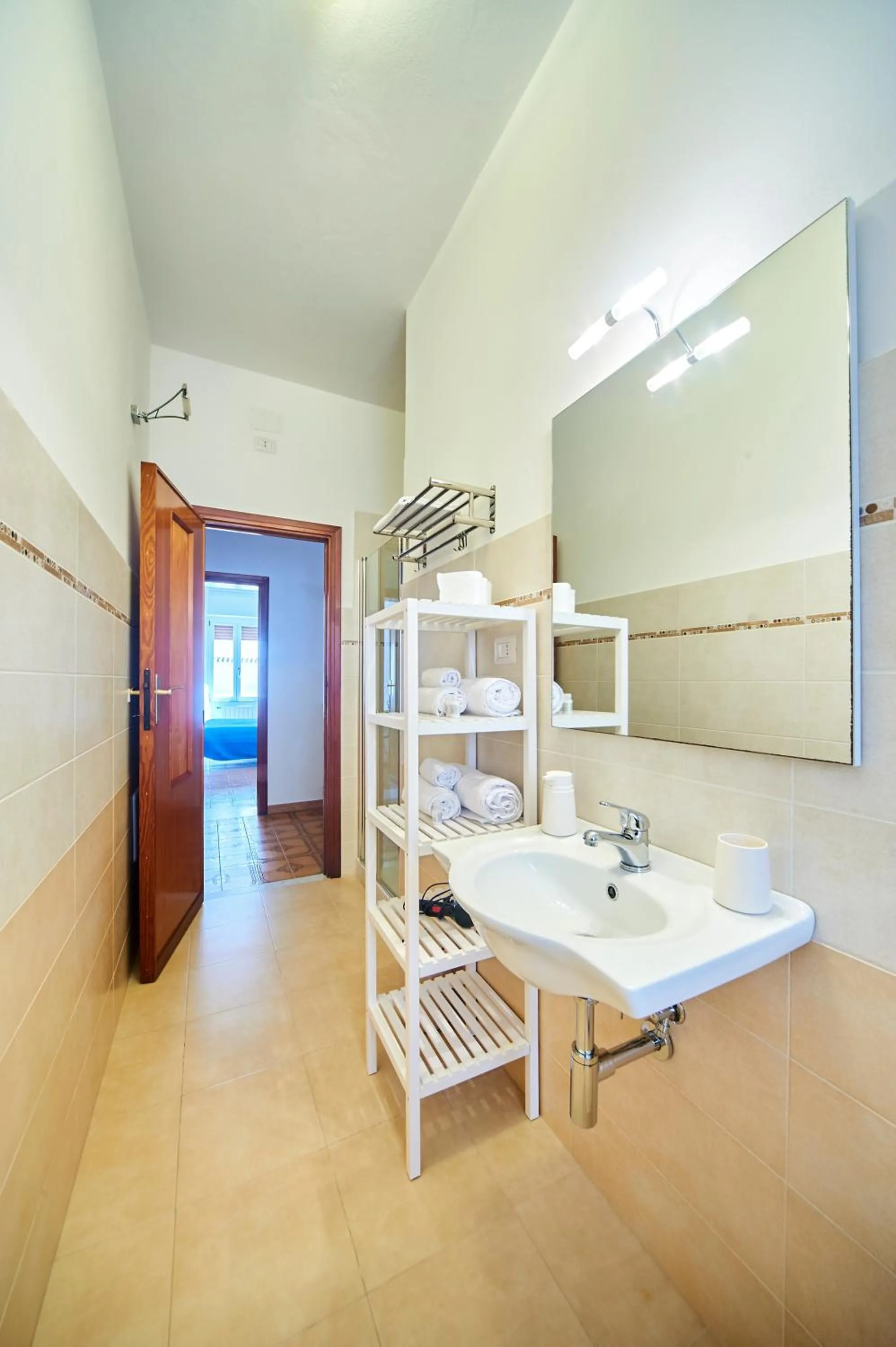 Bathroom in Tidu's home B&B