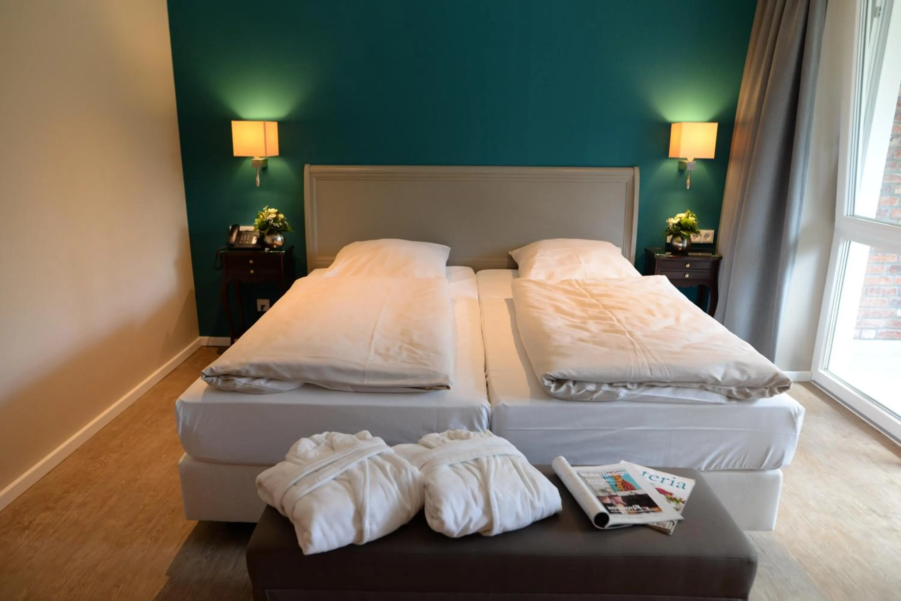 Photo of the whole room, Bed in Gut Altona