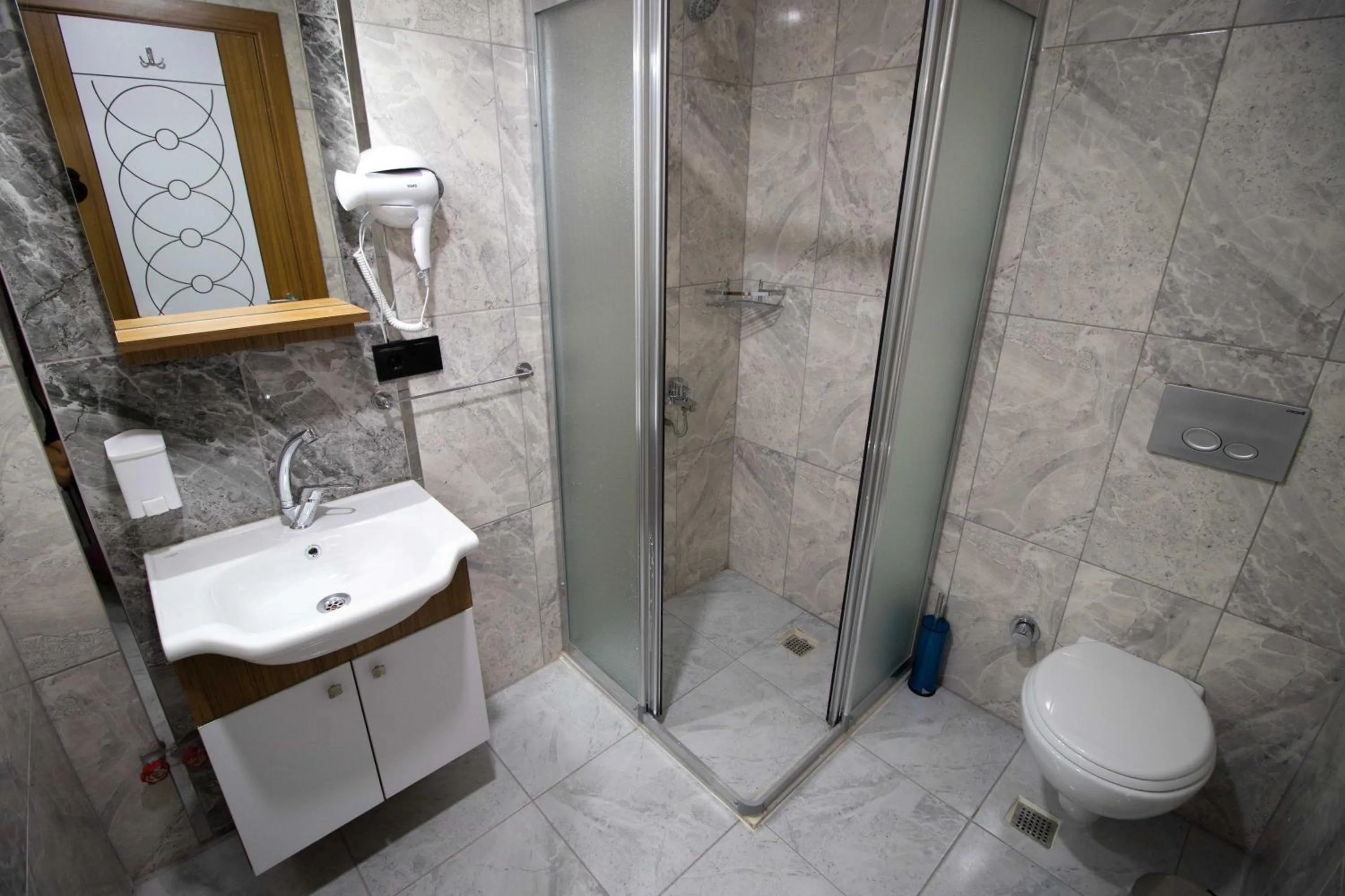 Bathroom in Ersoy İkiz Otel