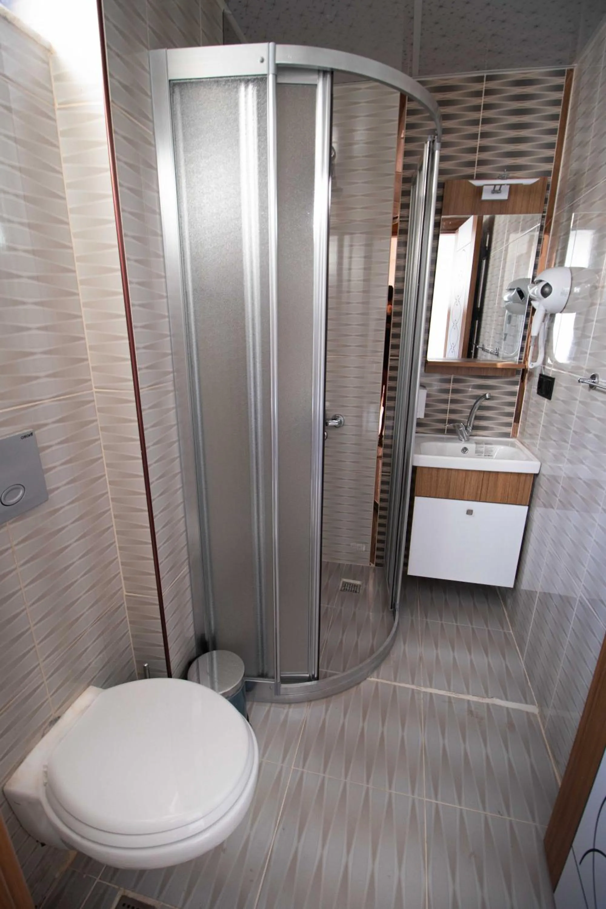 Bathroom in Ersoy İkiz Otel