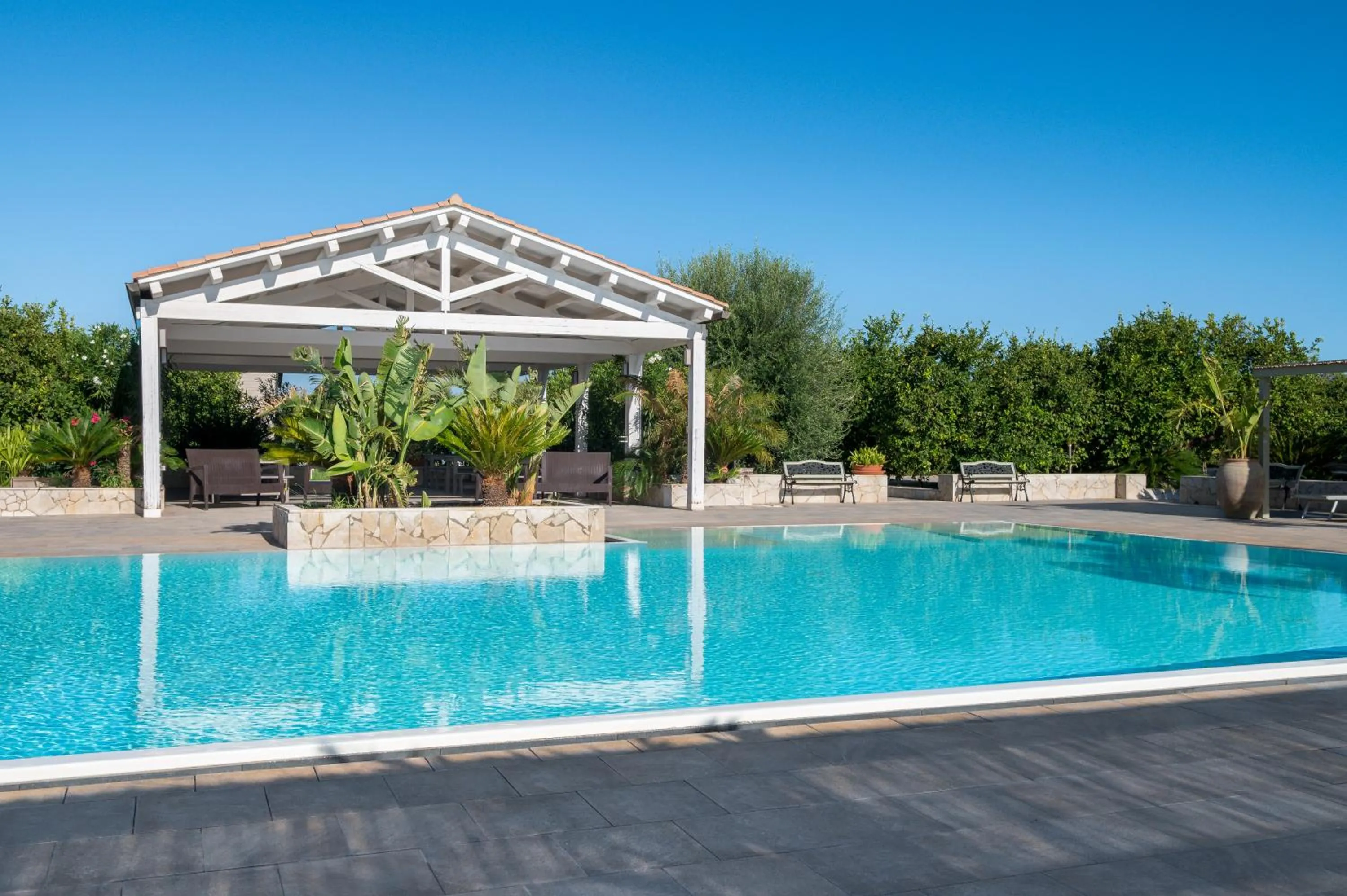 Pool view in Terra Dei Limoni