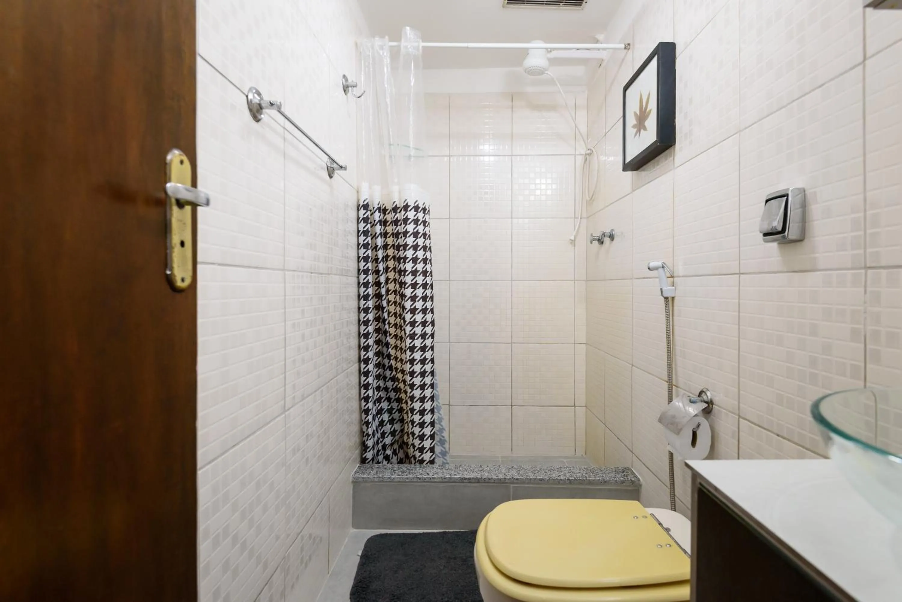 Shower in Santa Teresa Junto à Natureza