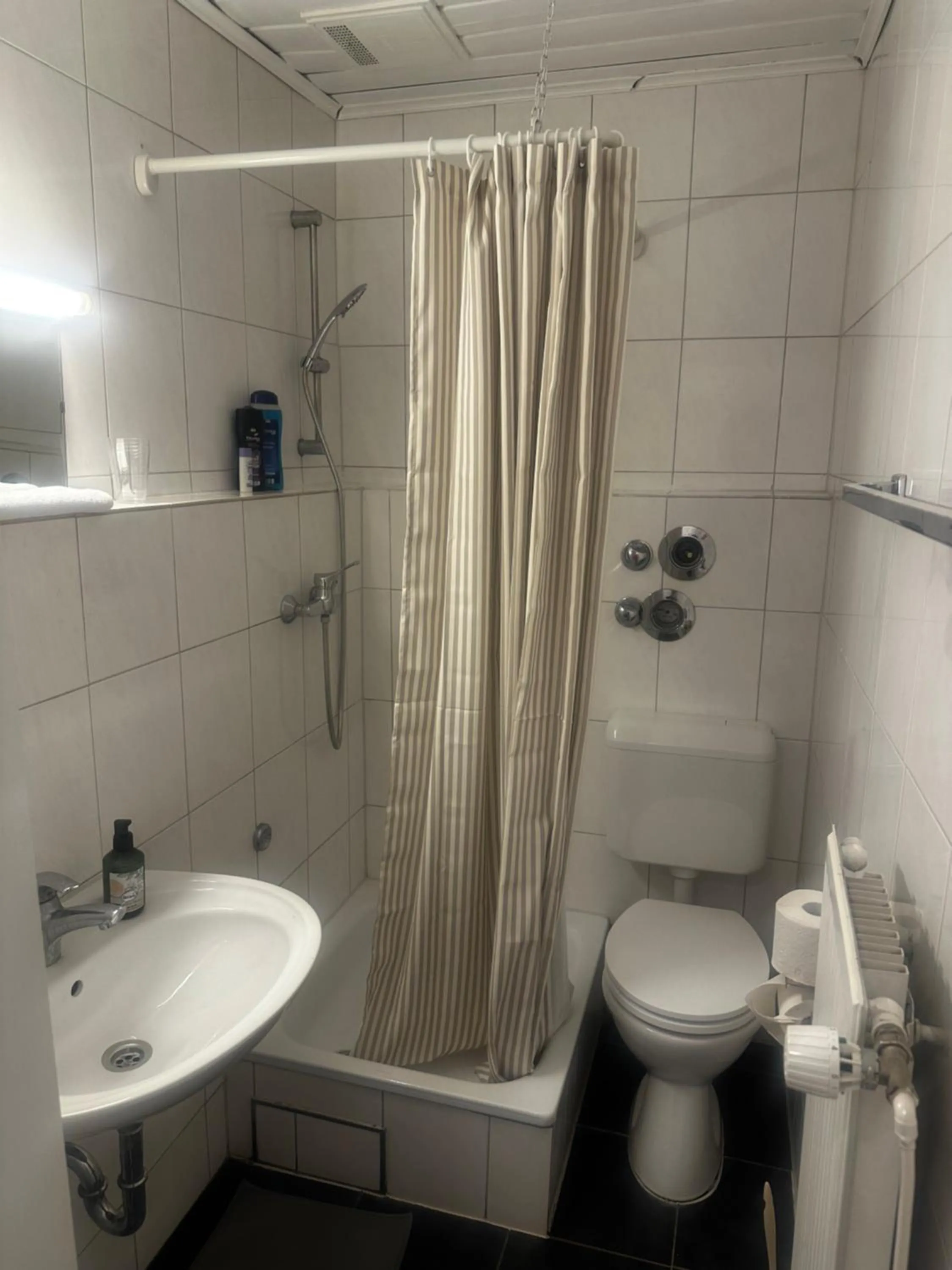 Shower in Pension Seibel
