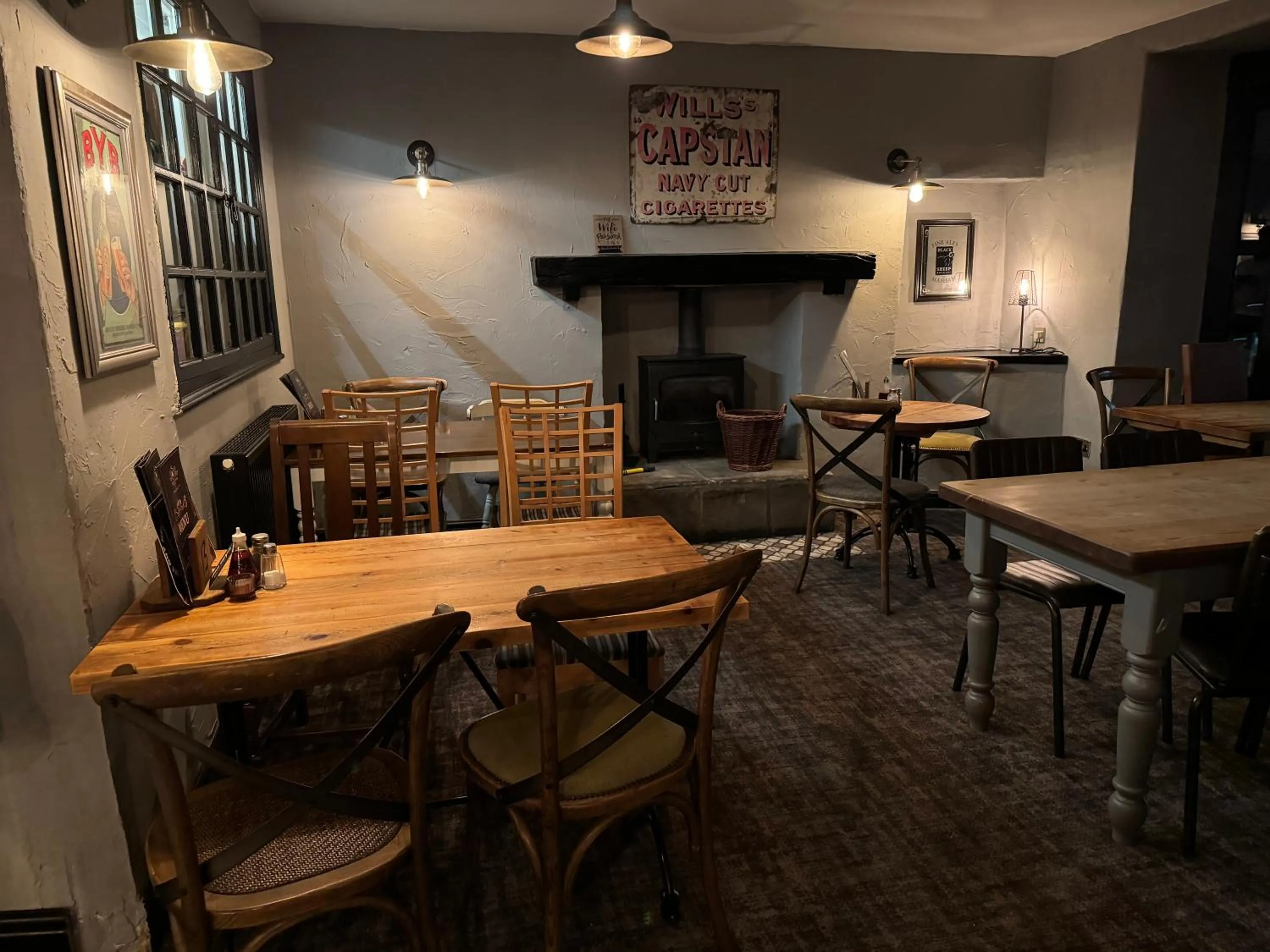 Restaurant/places to eat in The Black Swan Hotel