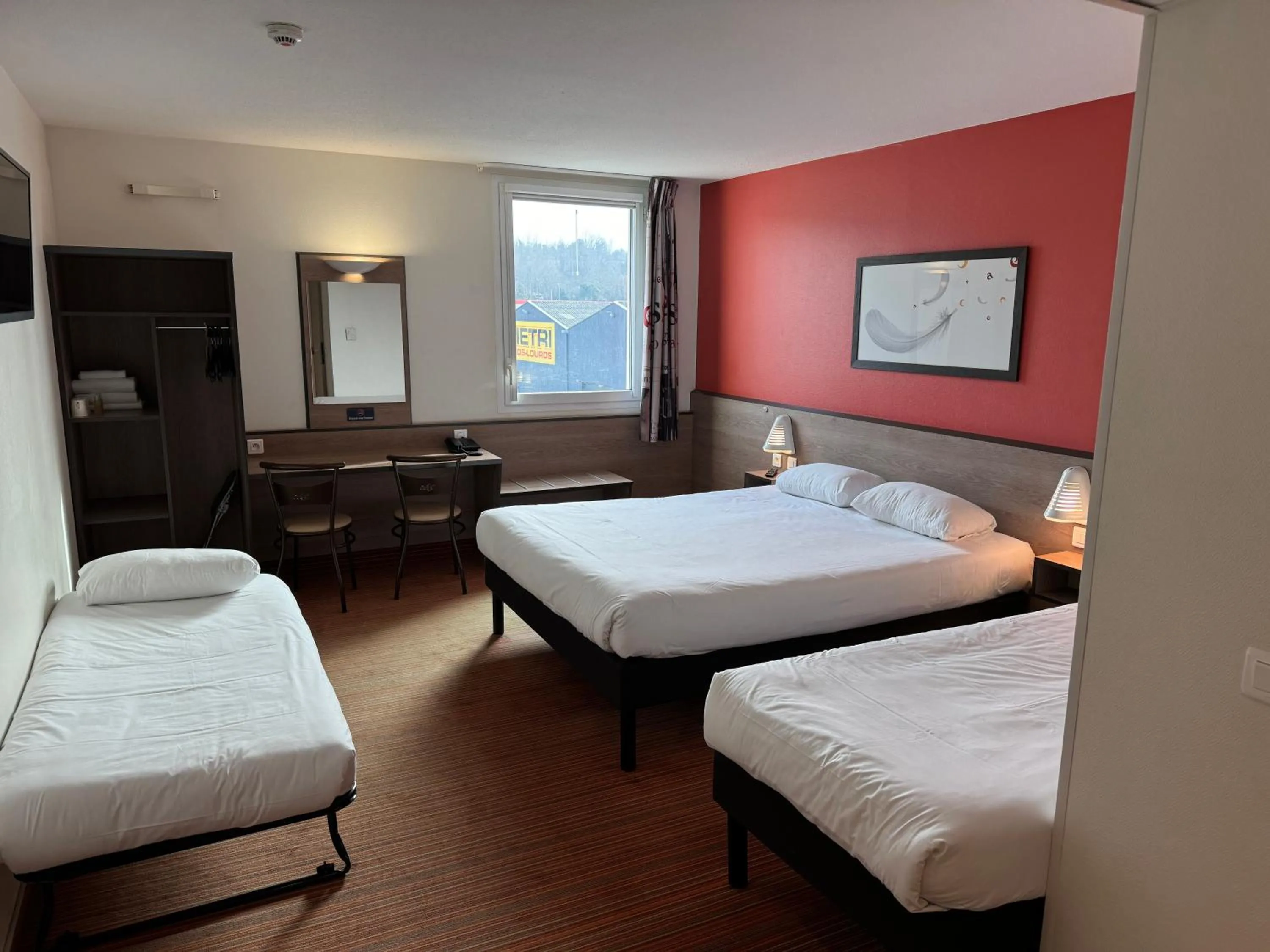 Photo of the whole room, Bed in Ace Hotel Valence