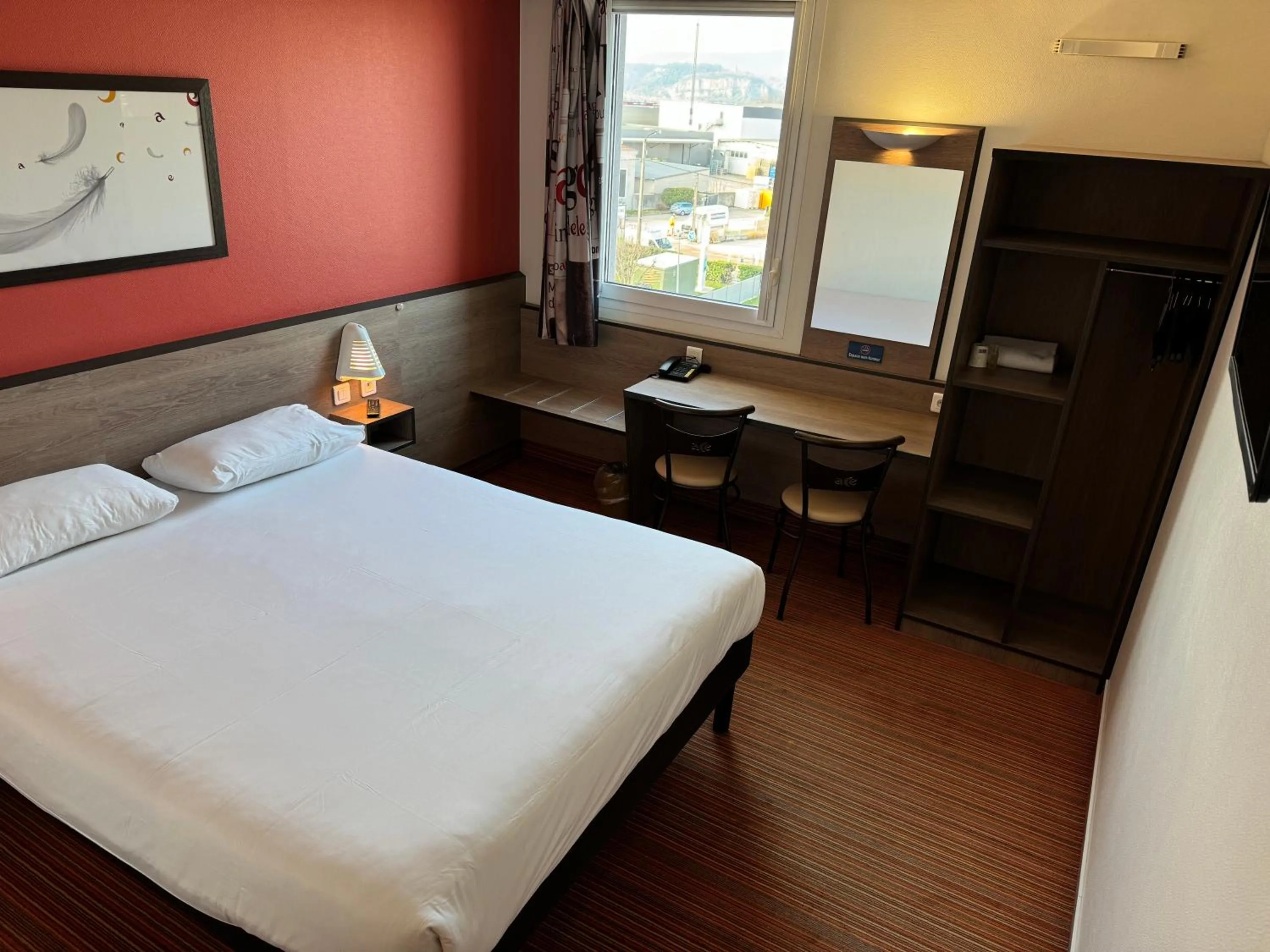 Photo of the whole room, Bed in Ace Hotel Valence