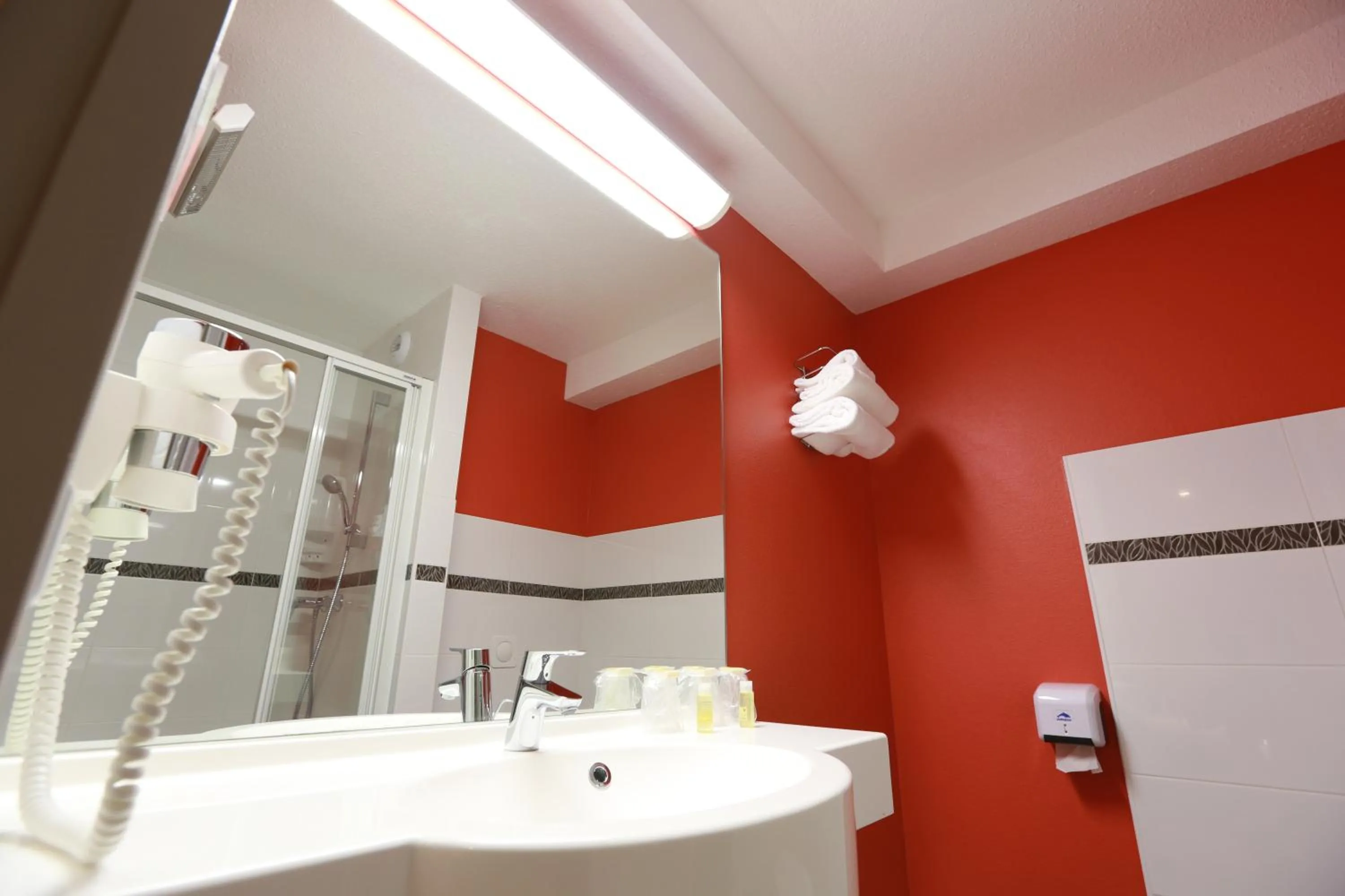 Bathroom in Ace Hotel Valence