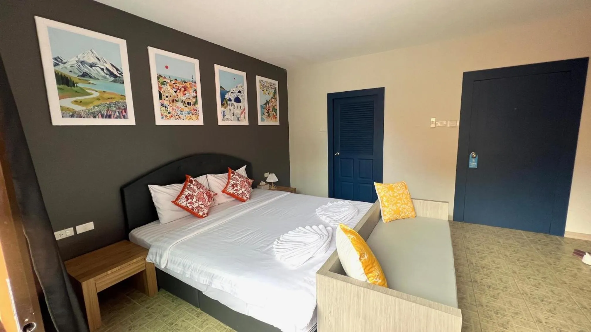 Bed in My Friend's House Karon