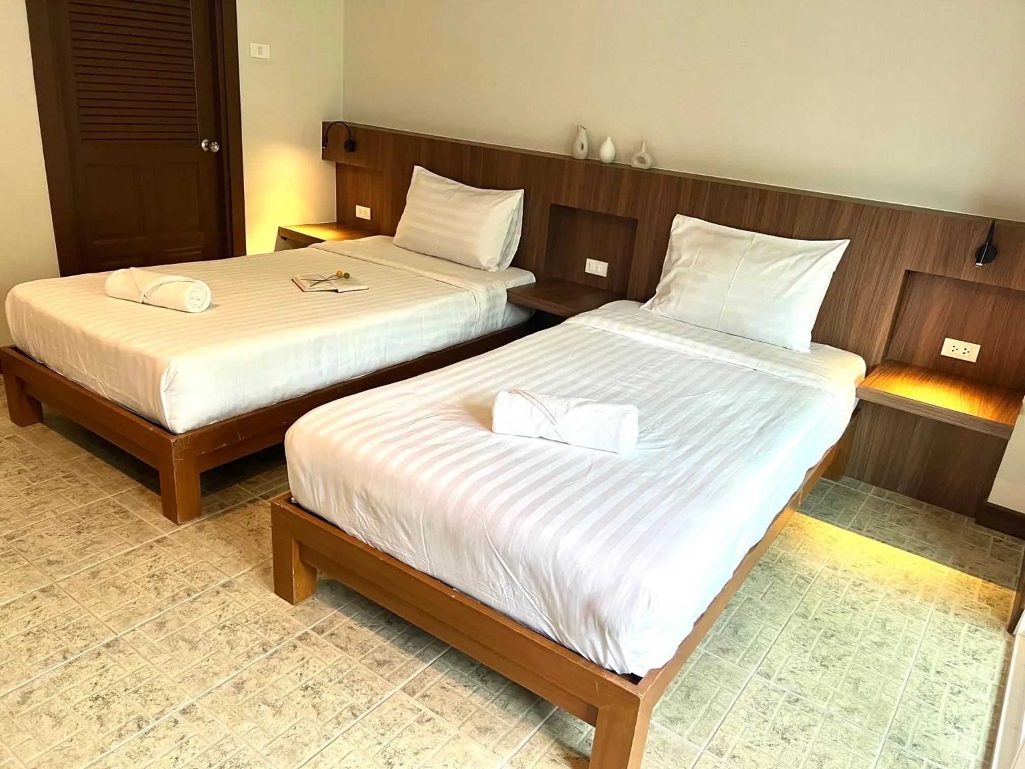 Bed in My Friend's House Karon