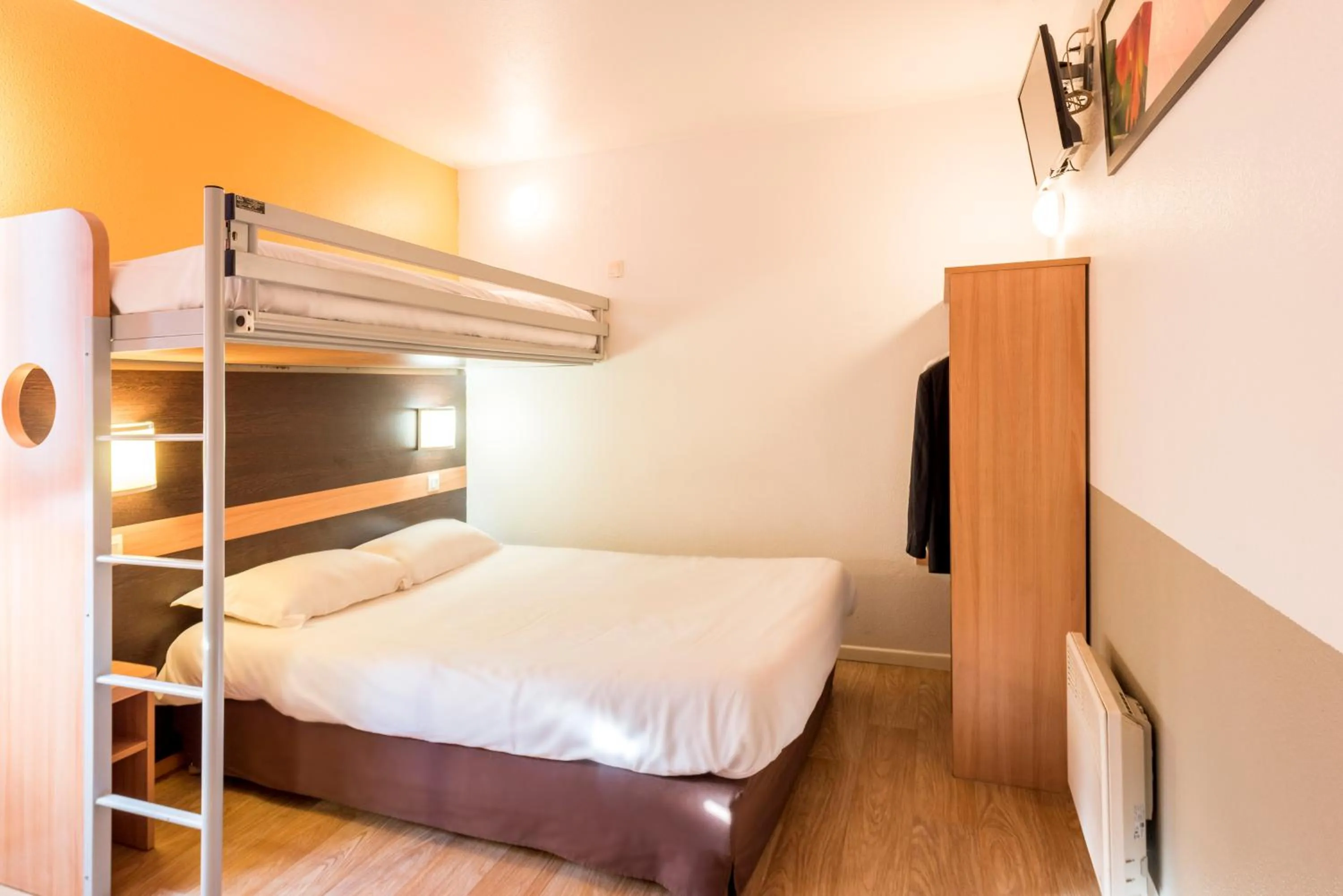 bunk bed, Bed in Premiere Classe Annecy Nord - Epagny