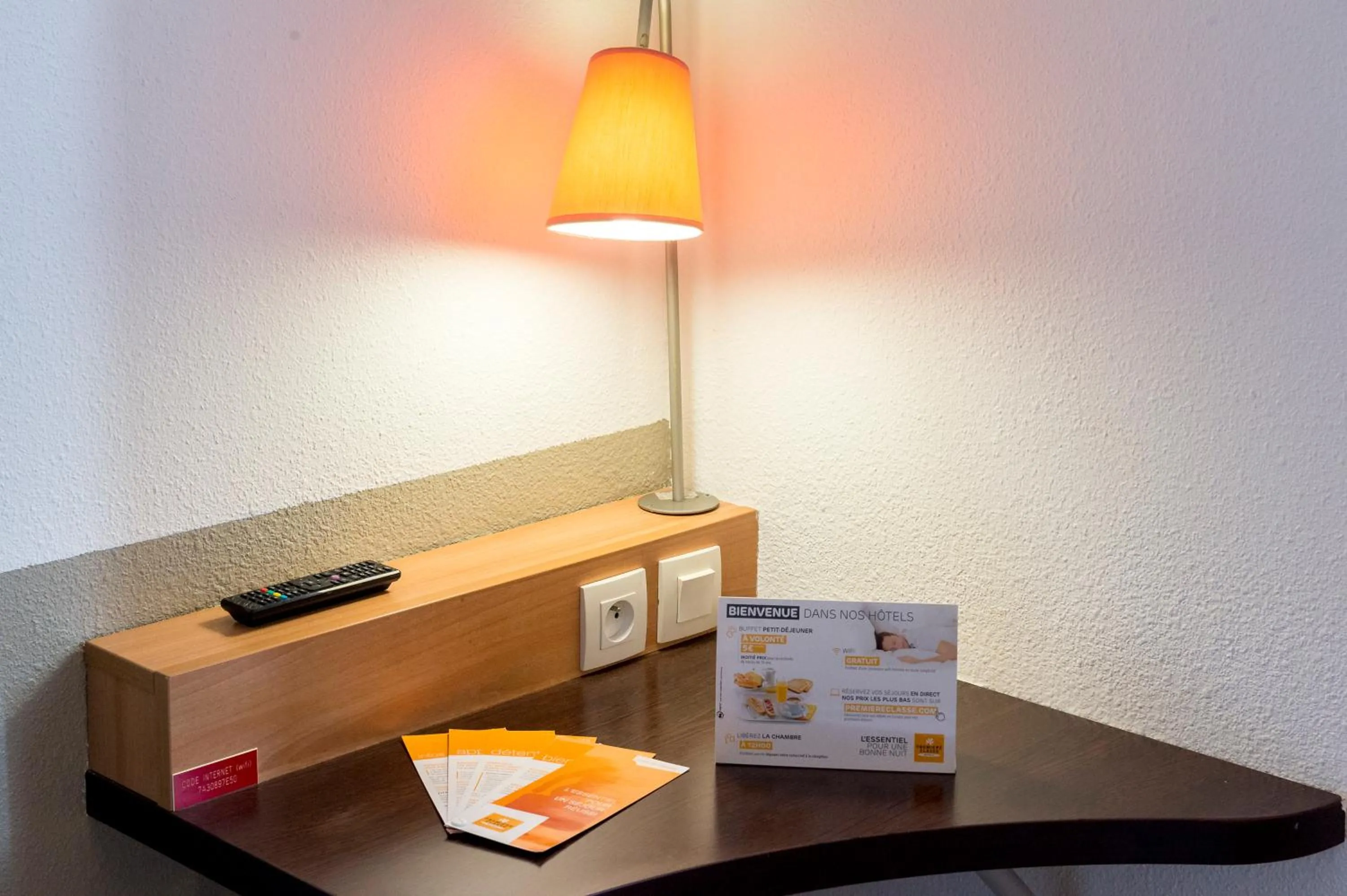 Bedroom in Premiere Classe Annecy Nord - Epagny