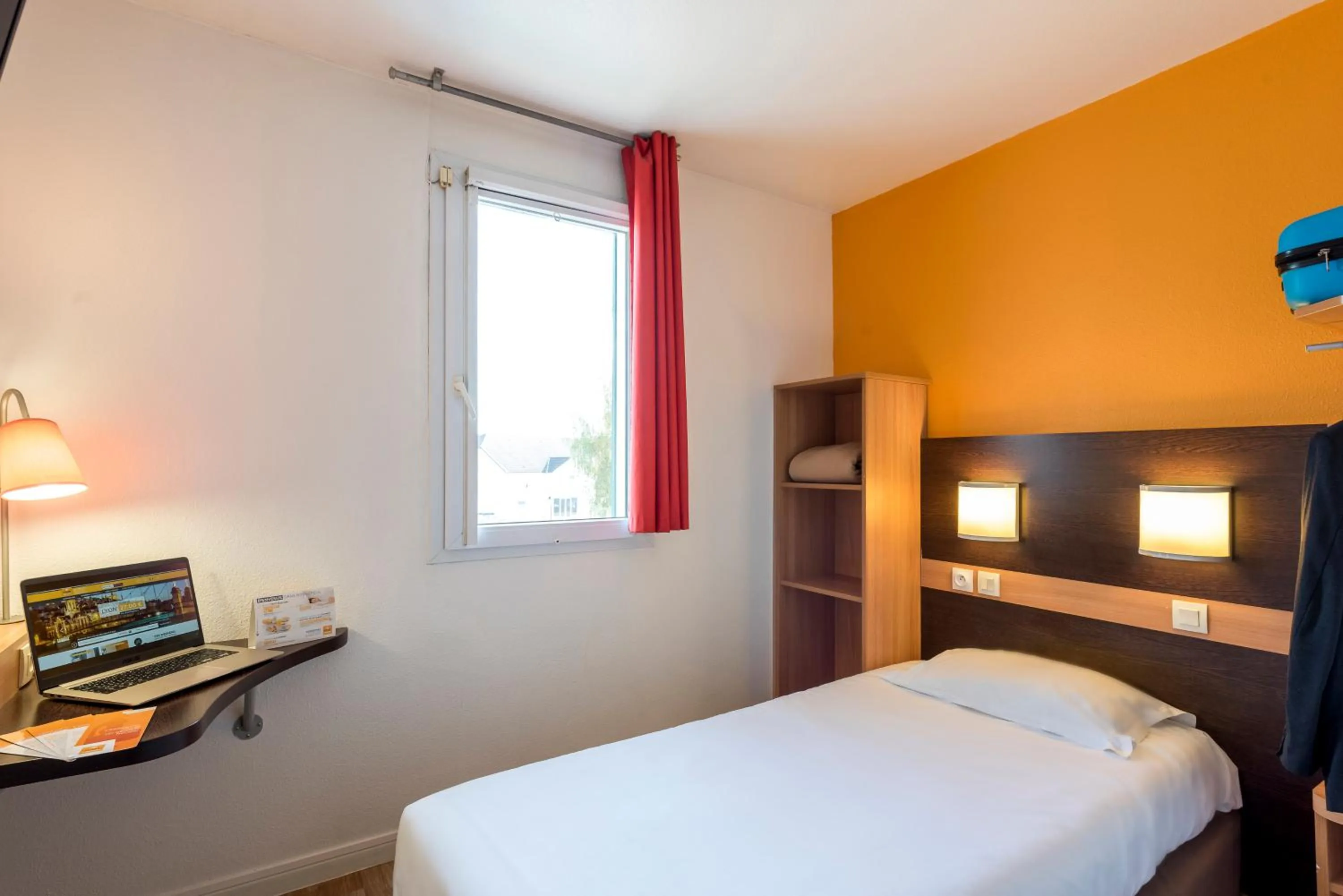 Bedroom, Bed in Premiere Classe Annecy Nord - Epagny