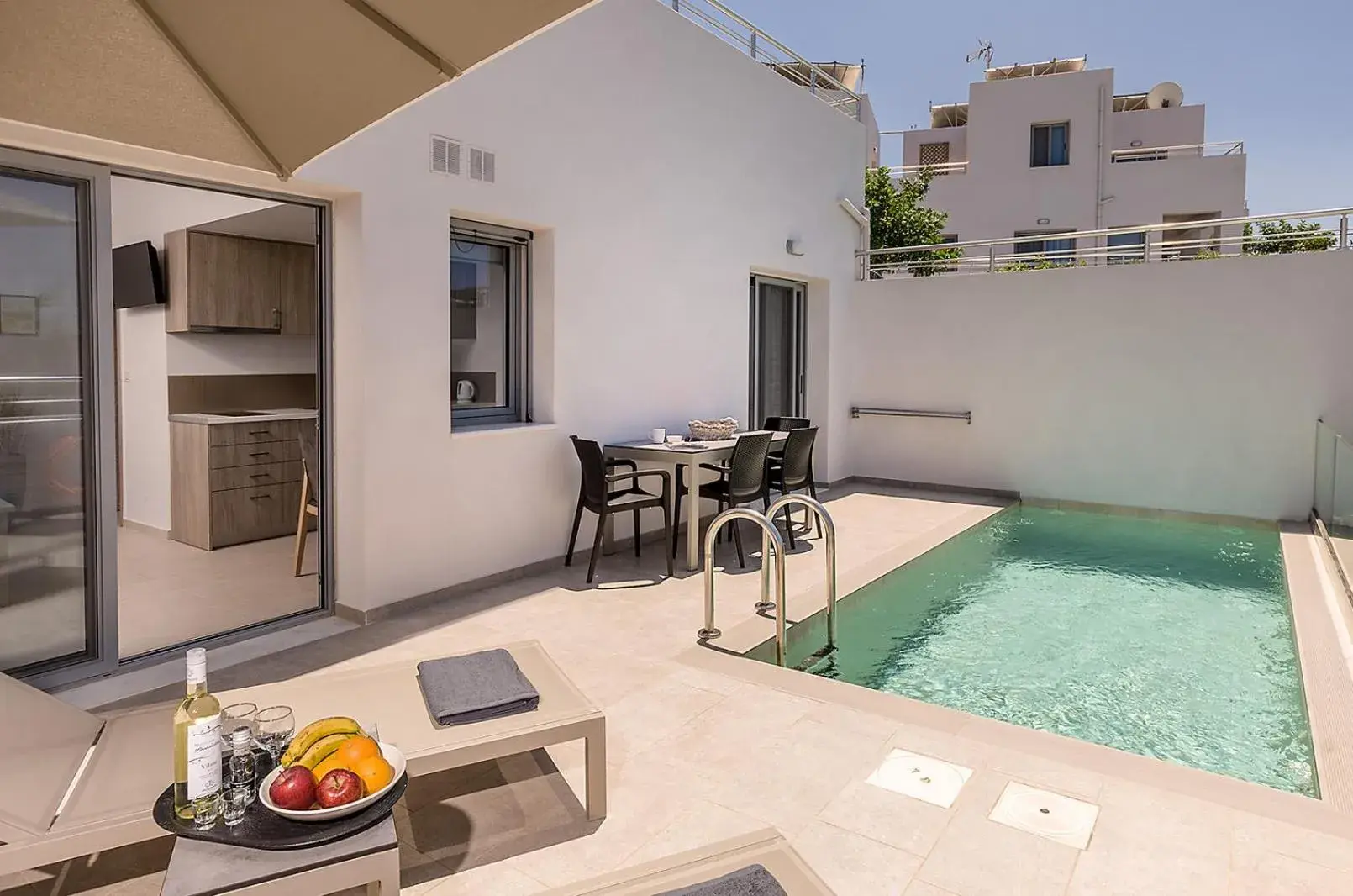 Swimming pool in Sunset Elafonisi Apartments Swimming pool in Sunset Elafonisi Apartments