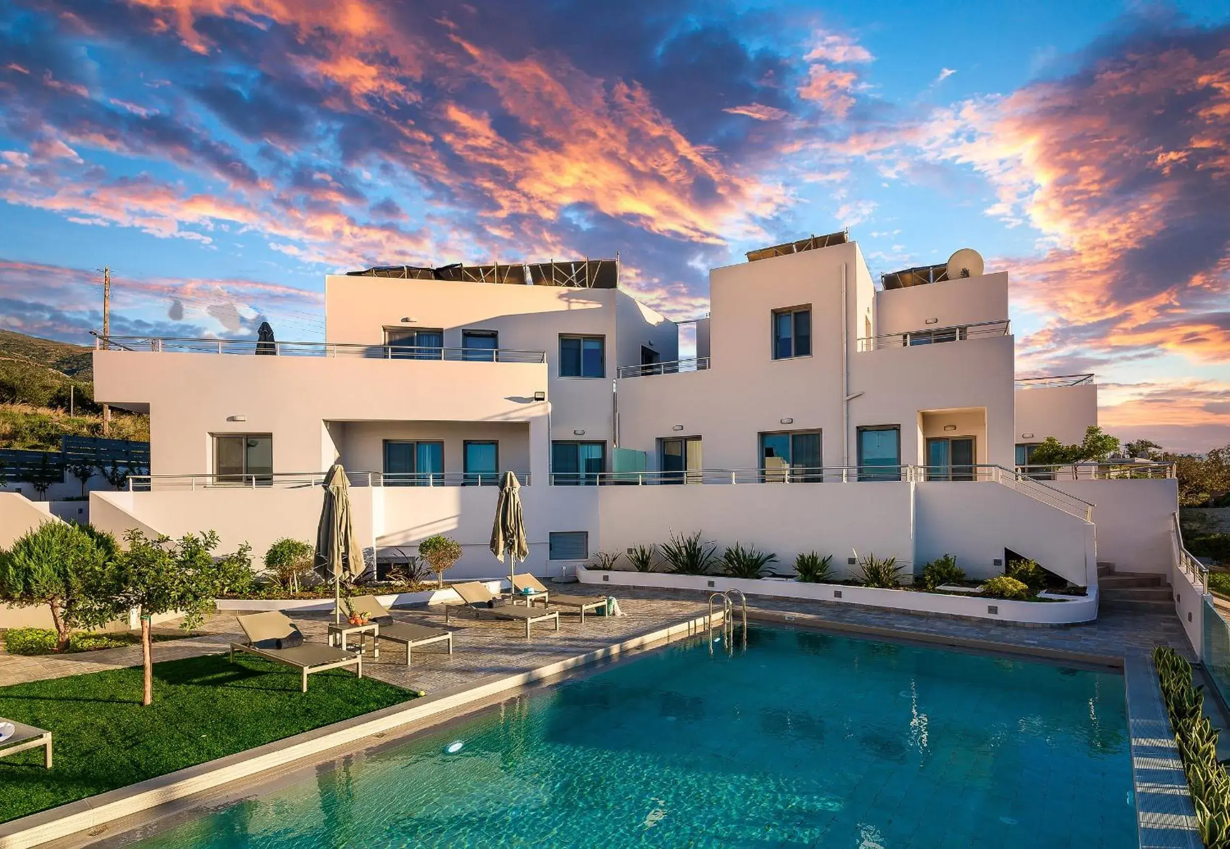 Property building in Sunset Elafonisi Apartments Property building in Sunset Elafonisi Apartments