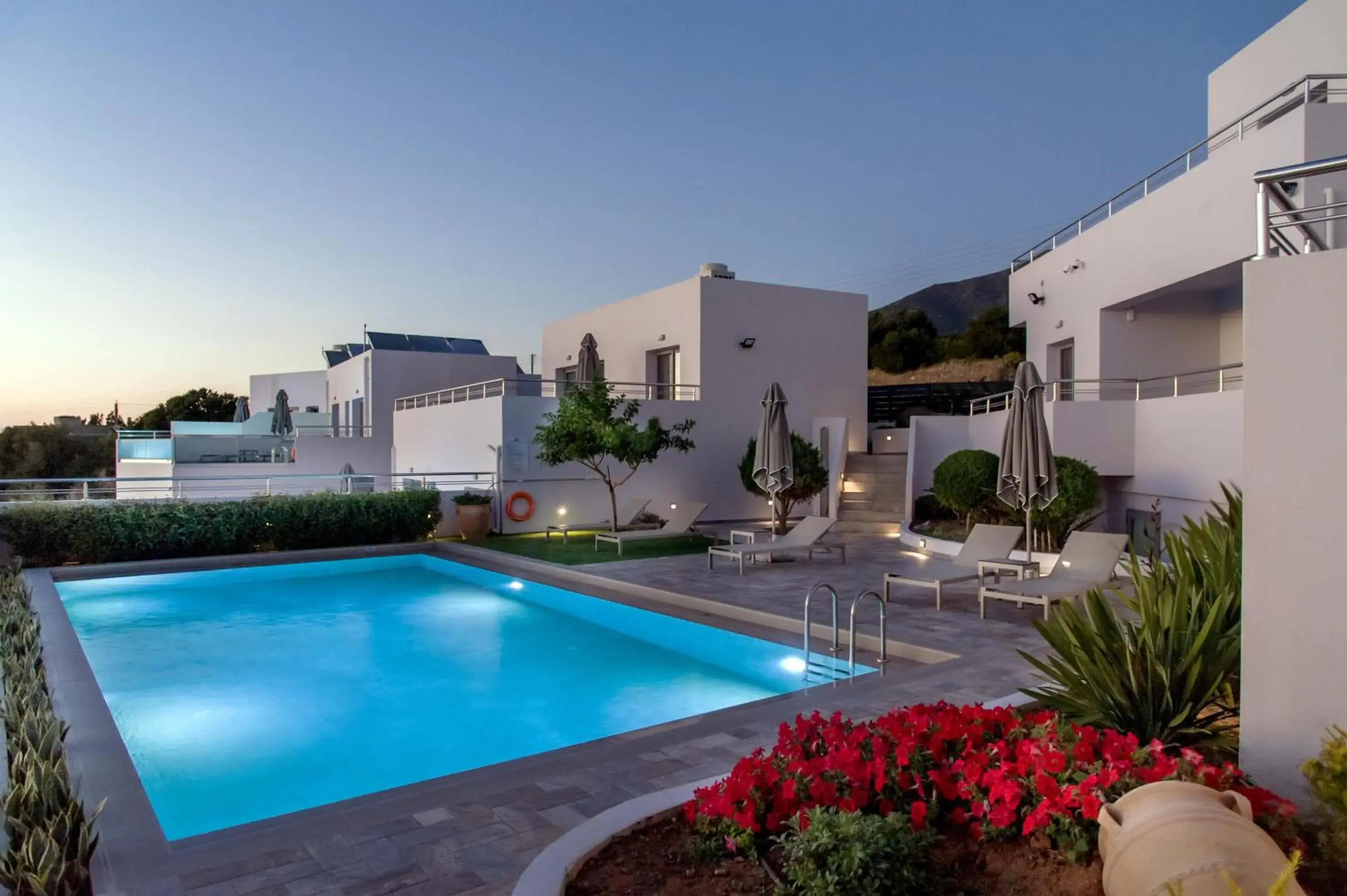 Property building in Sunset Elafonisi Apartments Property building in Sunset Elafonisi Apartments