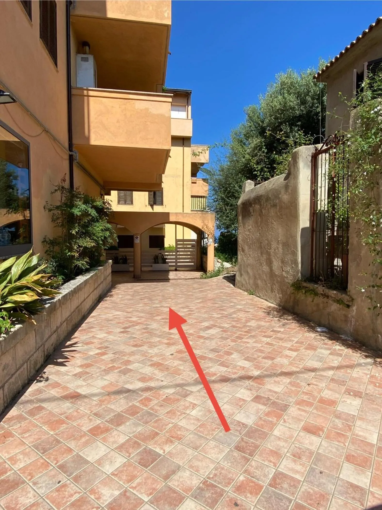 Property building in Arcobaleno Tropea centro