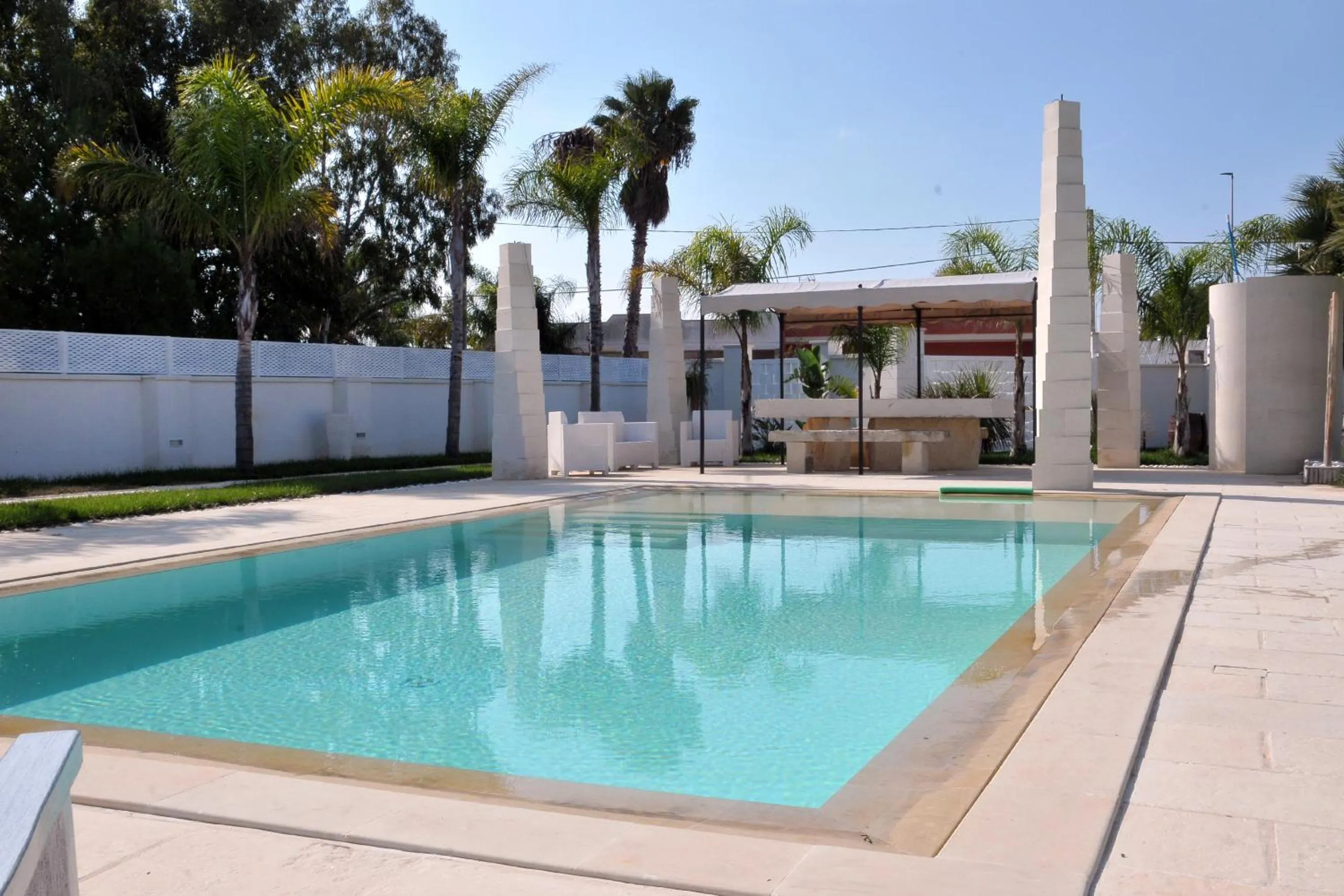 Property building in Sant Isidoro suite