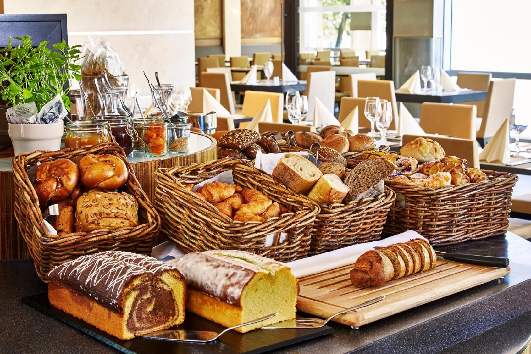 Breakfast in Steigenberger Hotel Köln