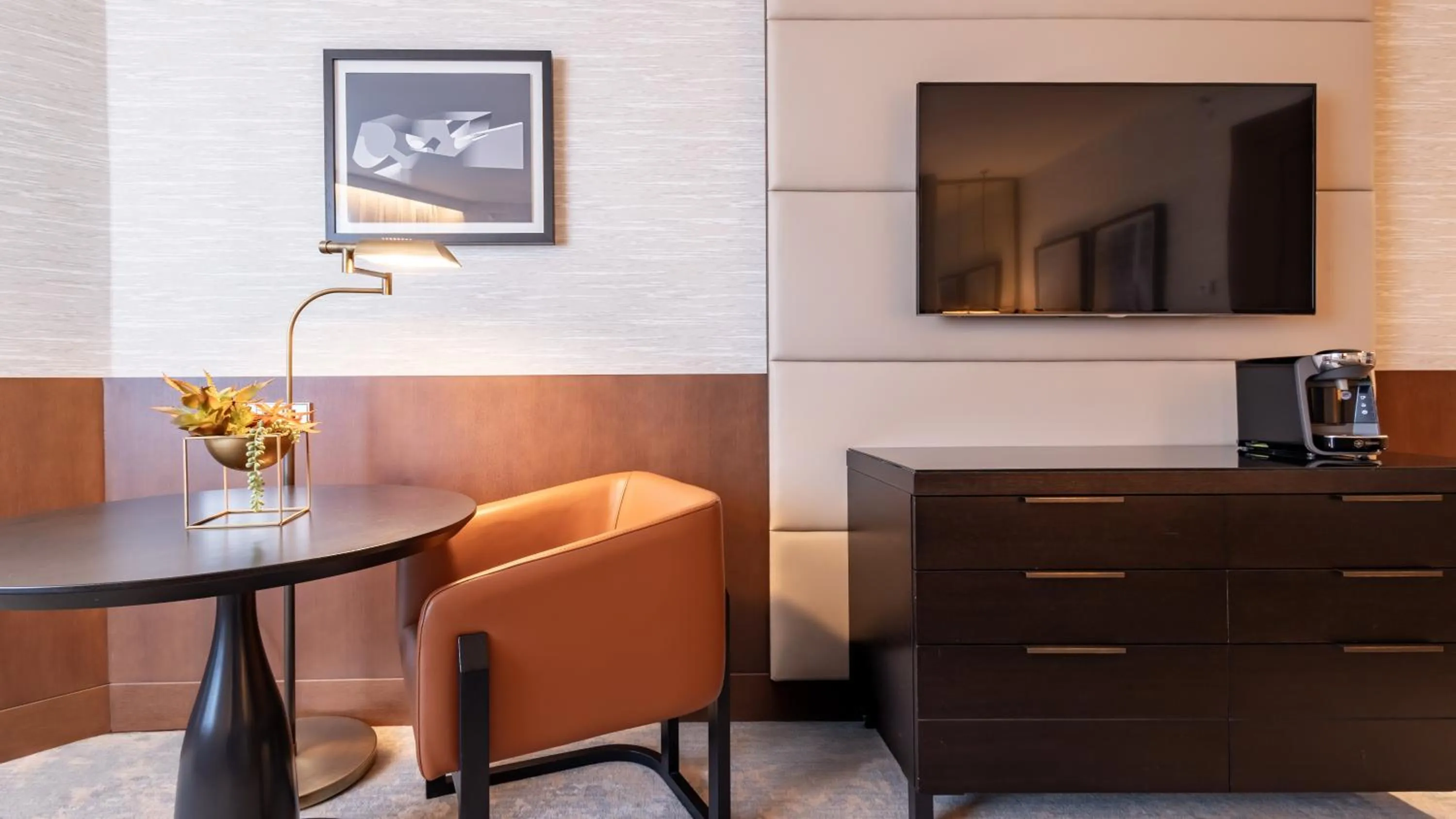 TV and multimedia in InterContinental Berlin by IHG