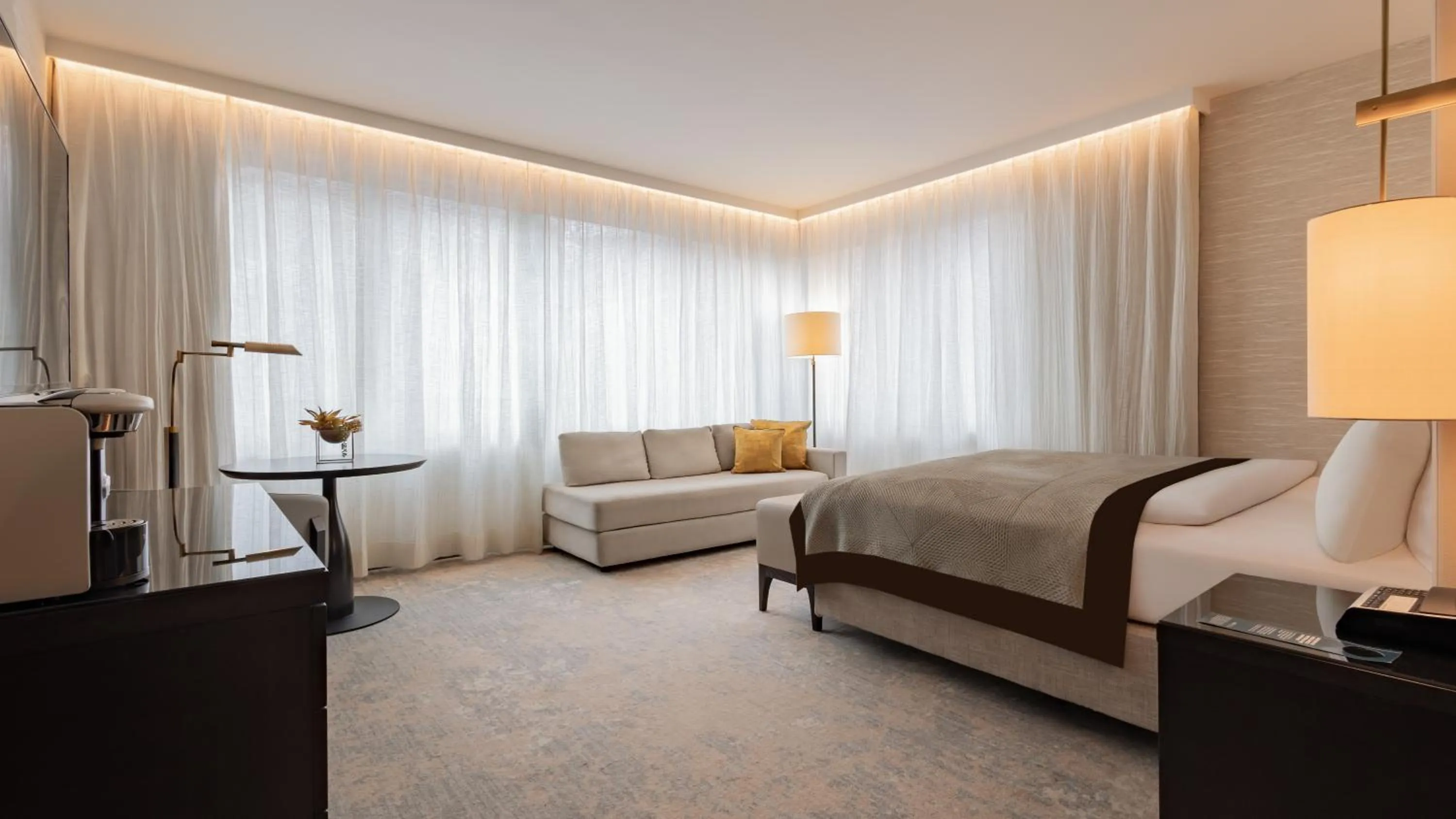 Bed in InterContinental Berlin by IHG