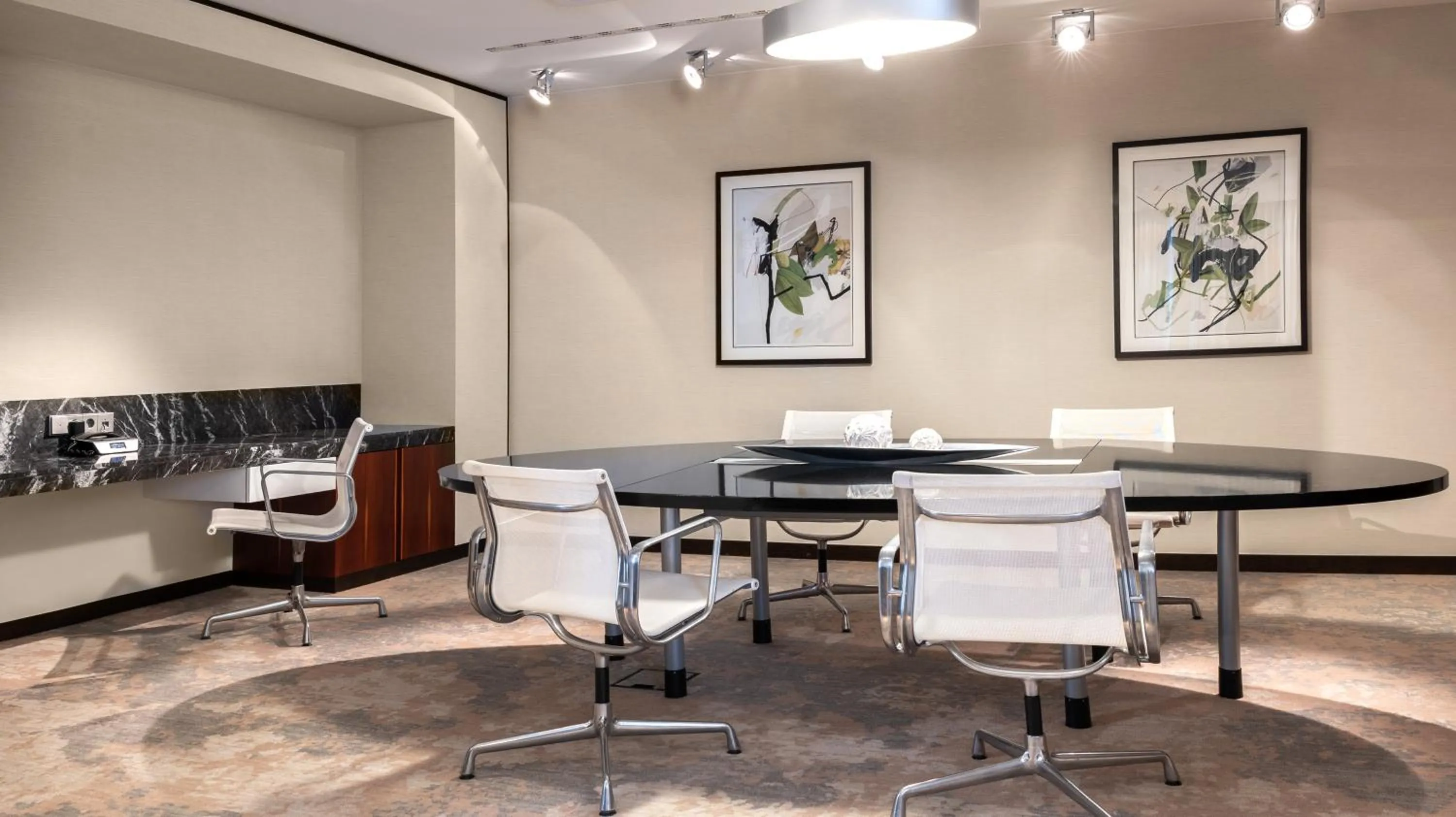 Meeting/conference room in InterContinental Berlin by IHG