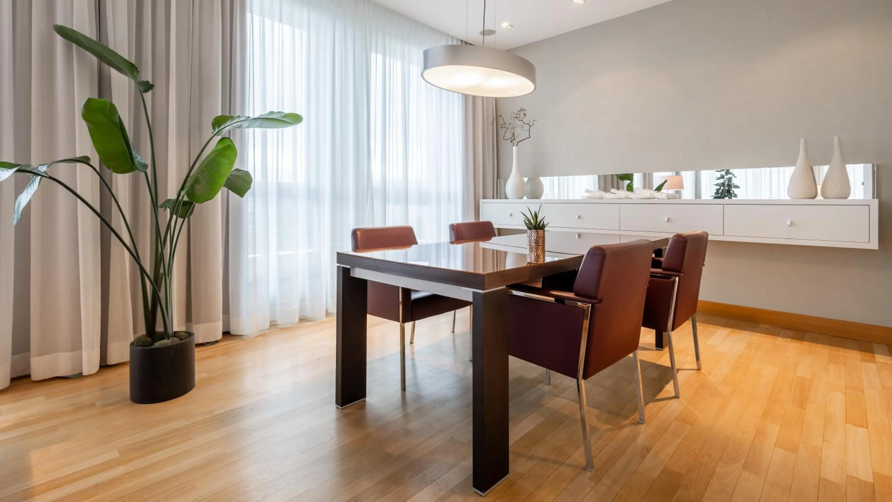 Living room in InterContinental Berlin by IHG