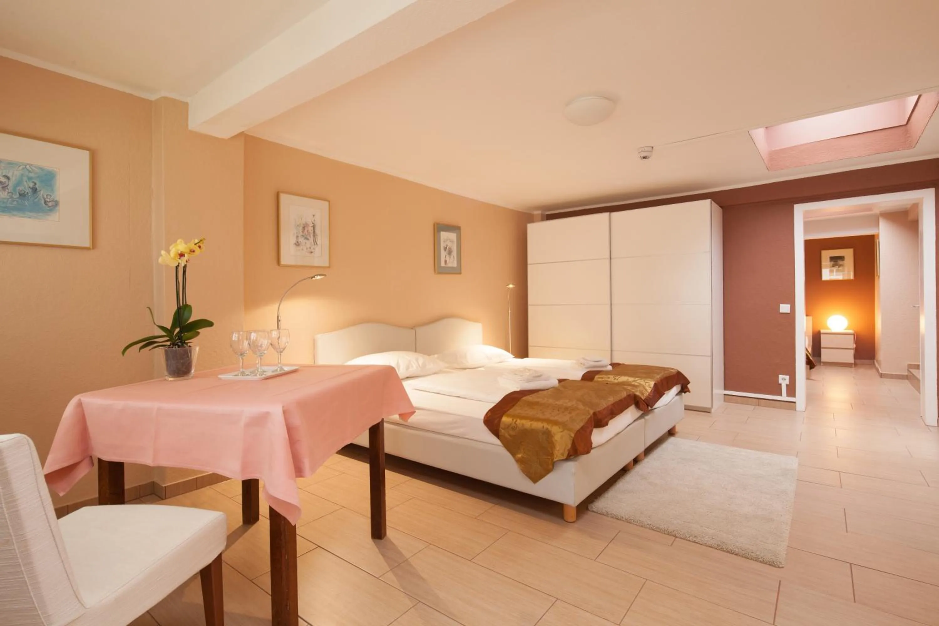 Photo of the whole room, Bed in Hotel Herzog