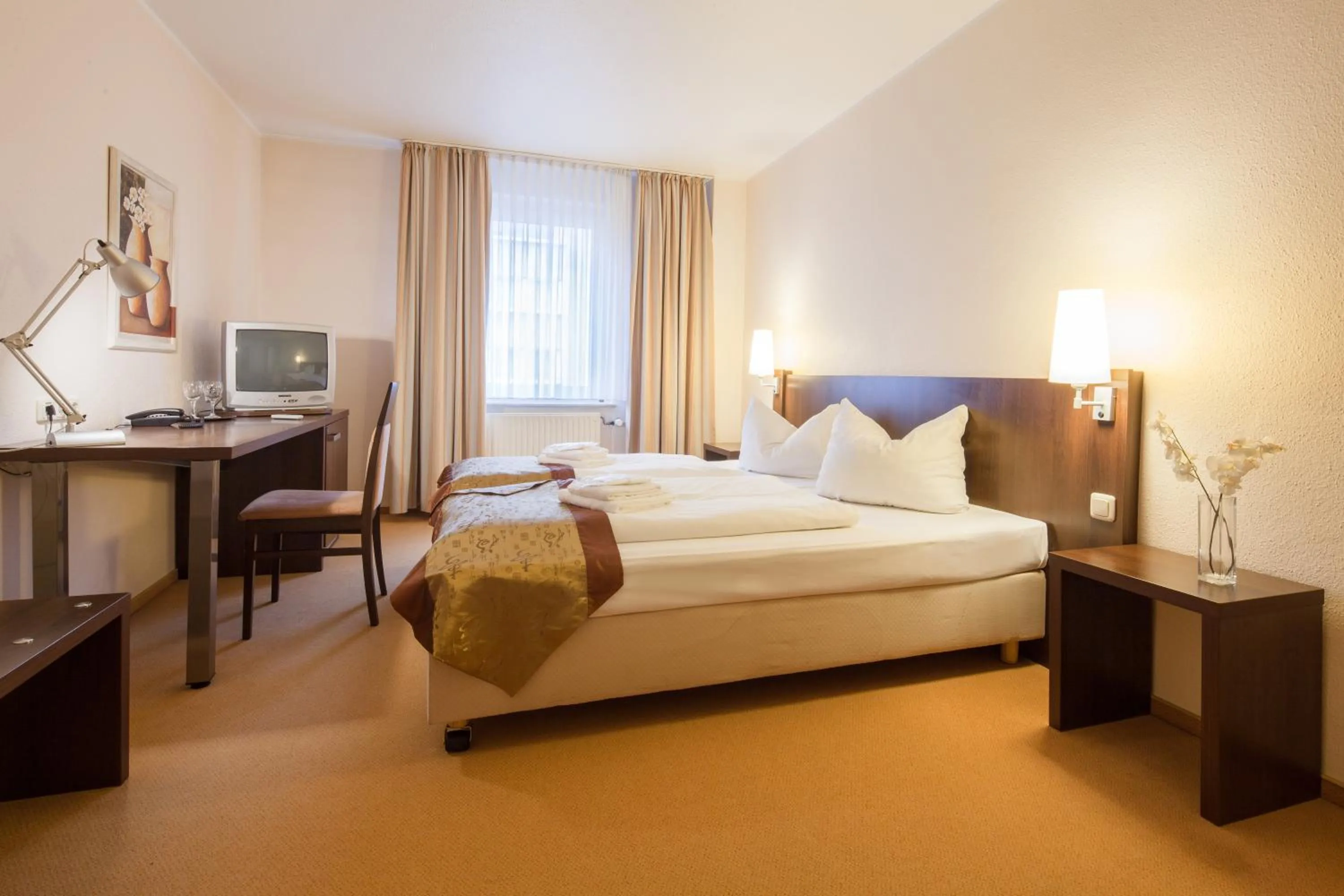 Photo of the whole room, Bed in Hotel Herzog