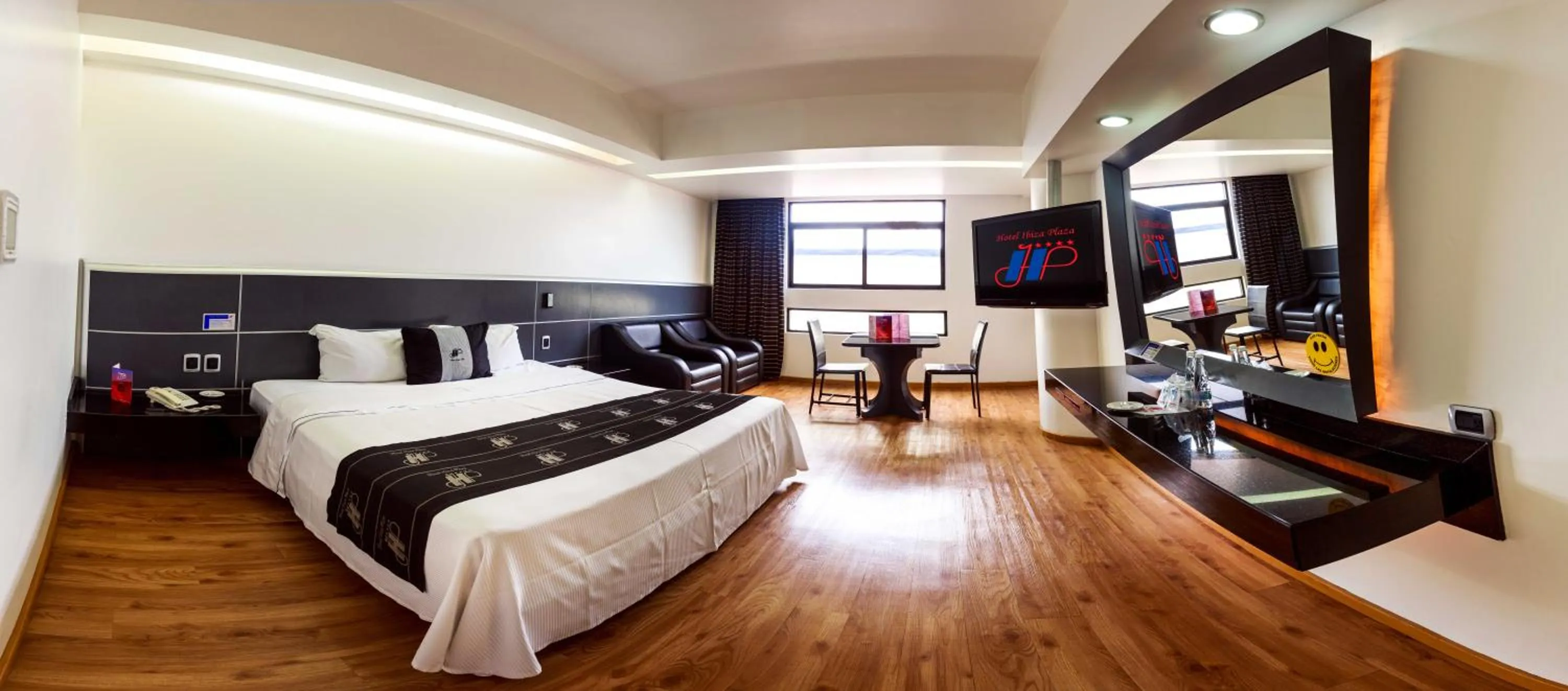 Photo of the whole room, Bed in Hotel Ibiza Plaza