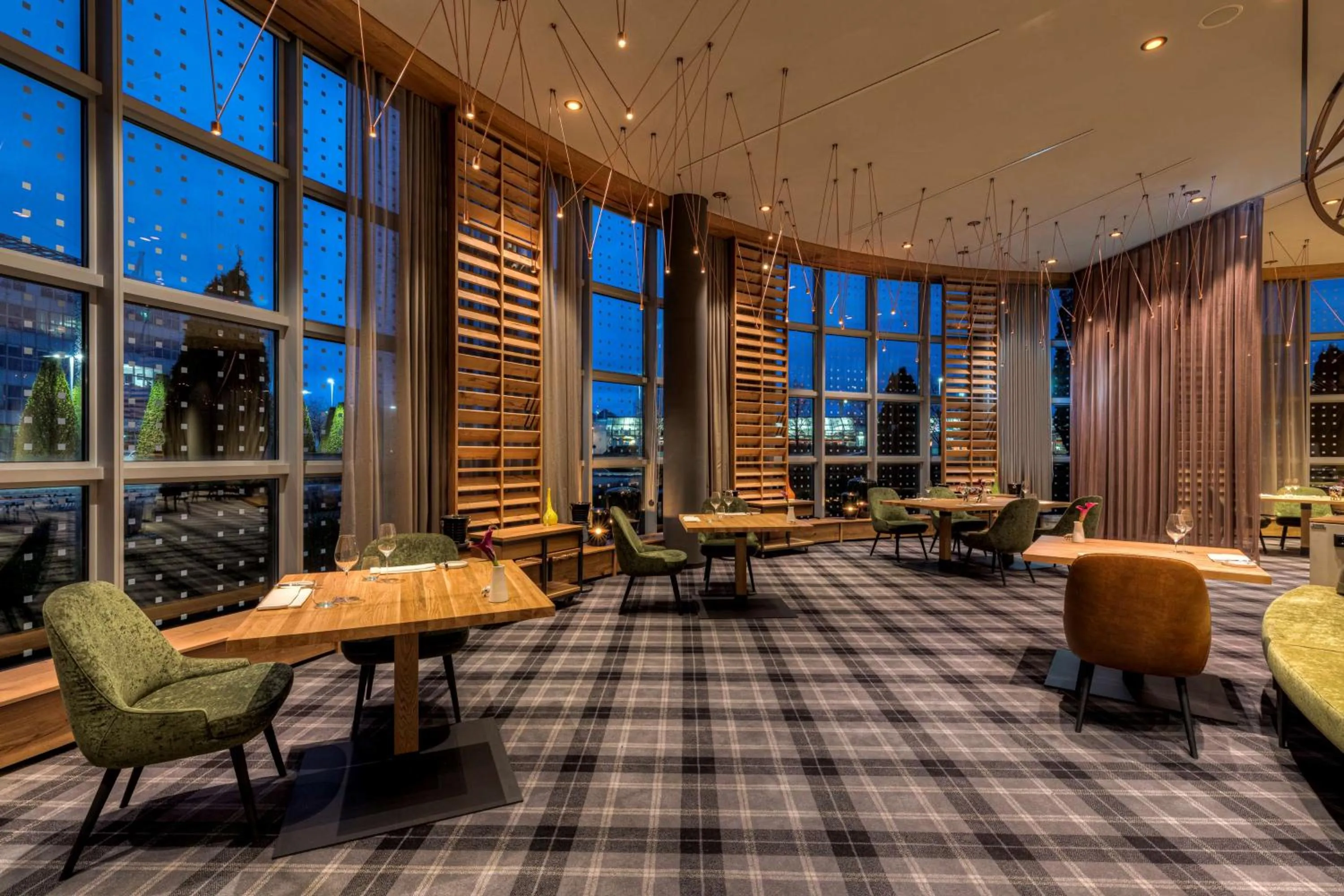 Restaurant/places to eat in Hilton Munich Airport