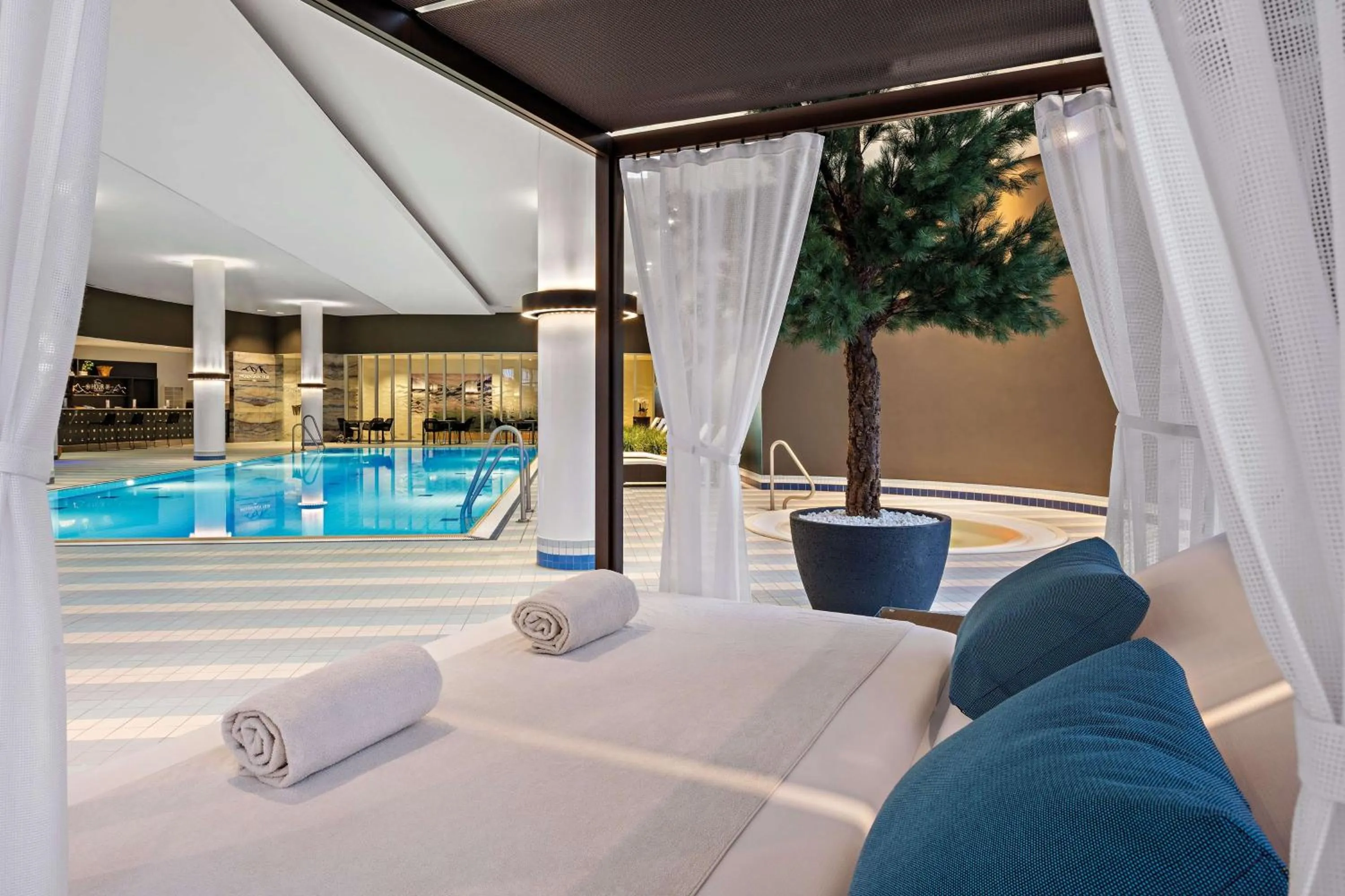 Pool view in Hilton Munich Airport