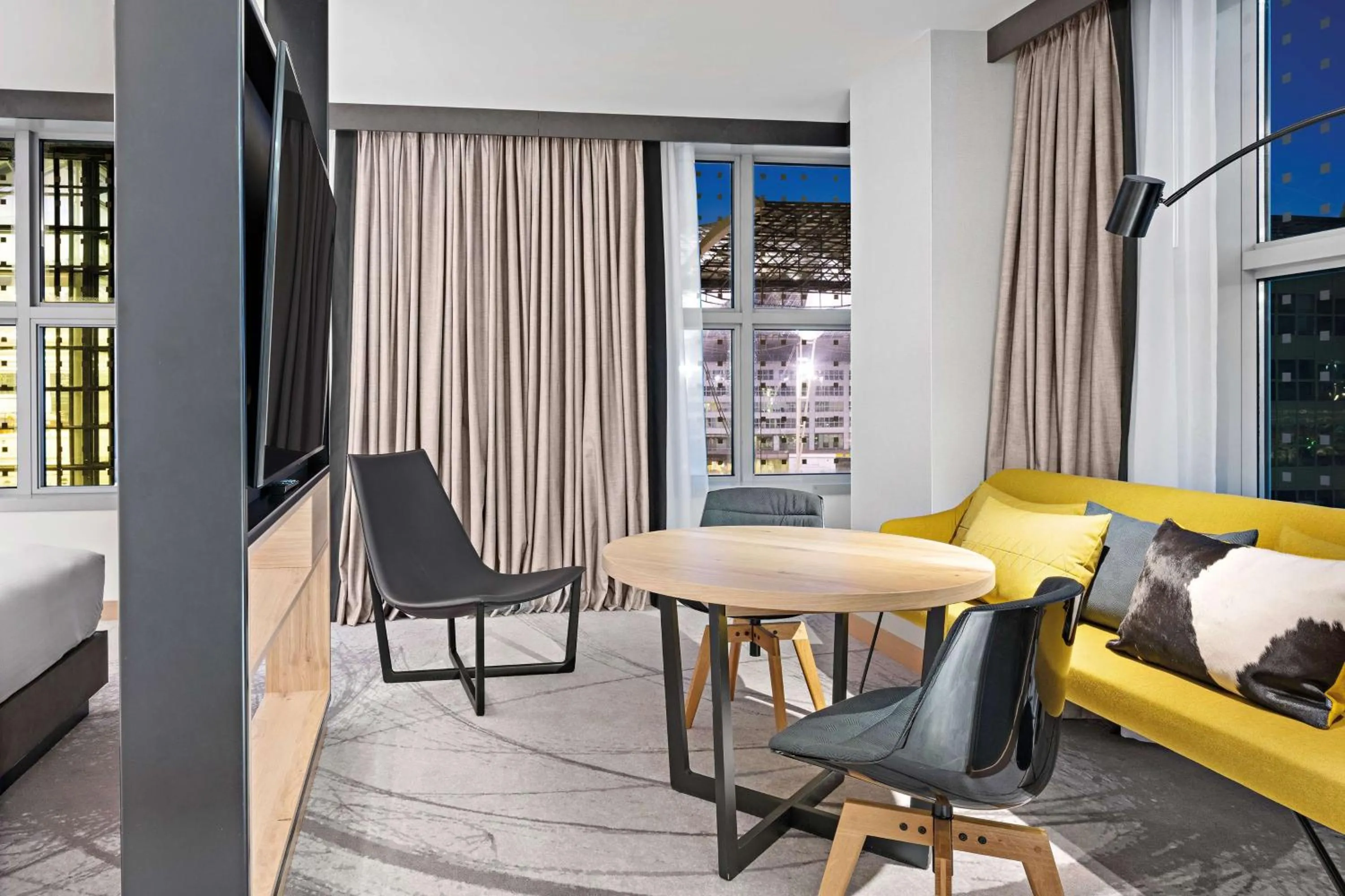 Living room in Hilton Munich Airport