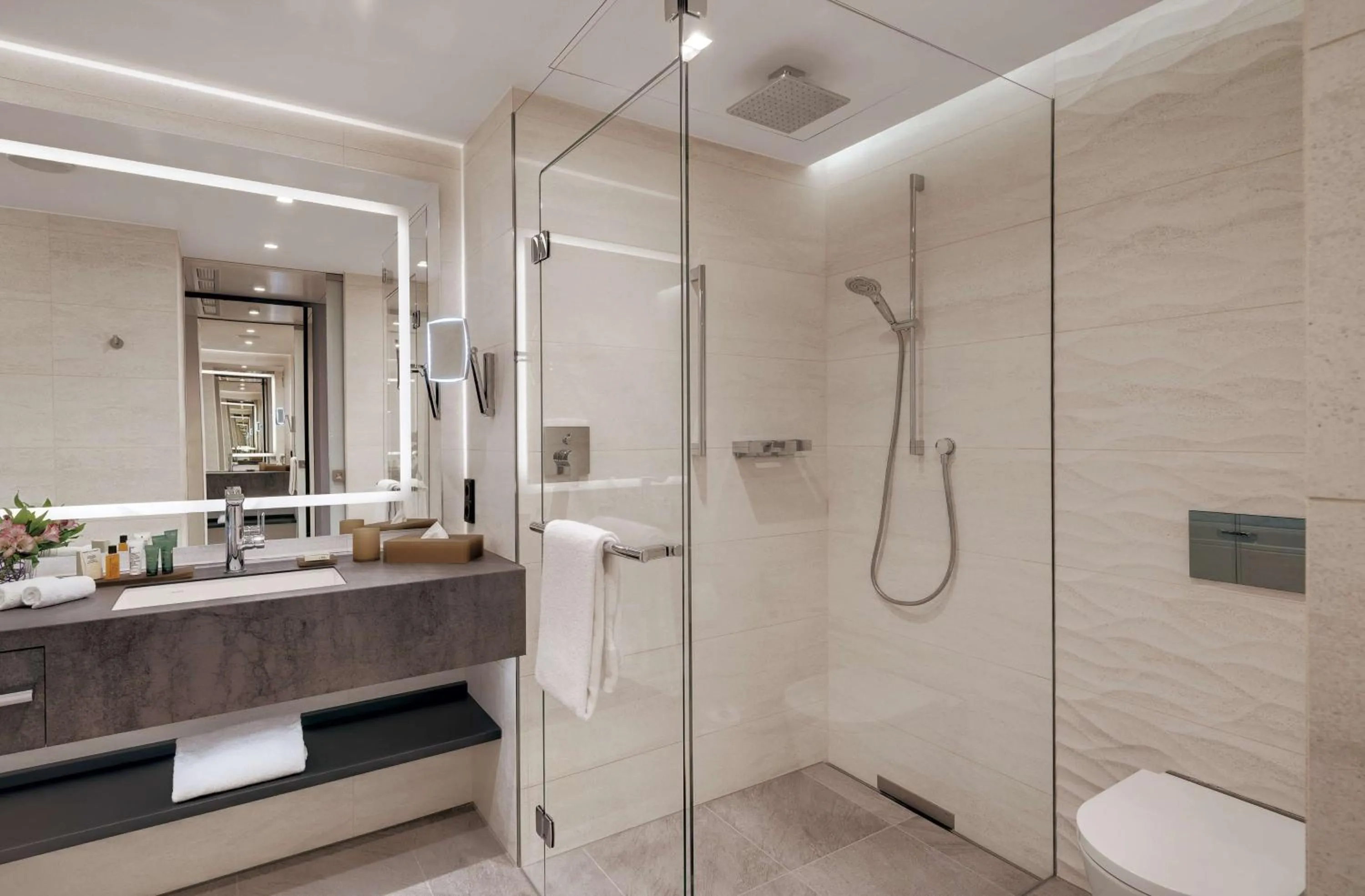 Bathroom in Hilton Munich Airport