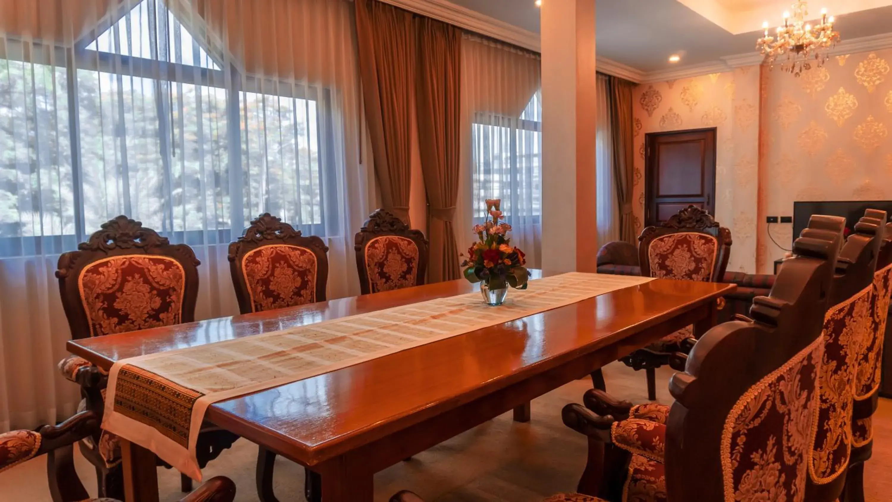 Restaurant/places to eat in LAOTEL VIENTIANE Restaurant/places to eat in LAOTEL VIENTIANE