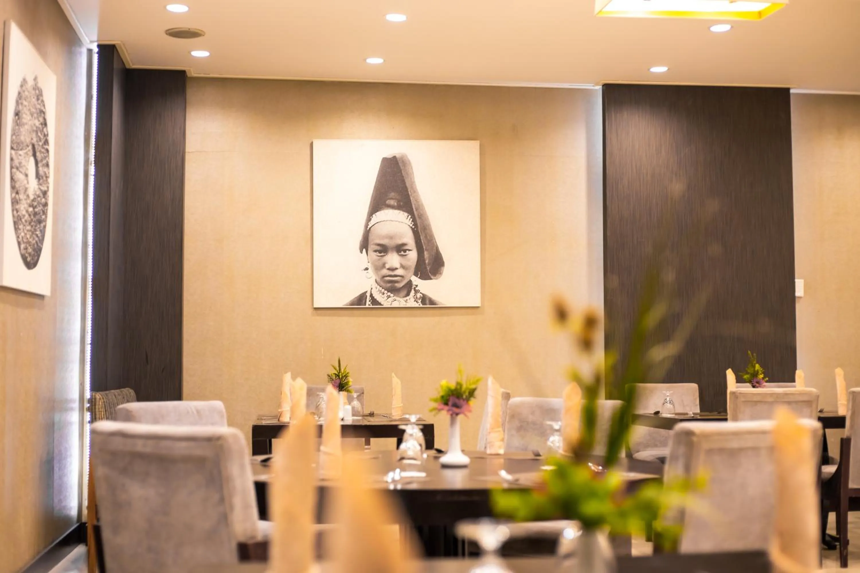 Restaurant/places to eat in LAOTEL VIENTIANE