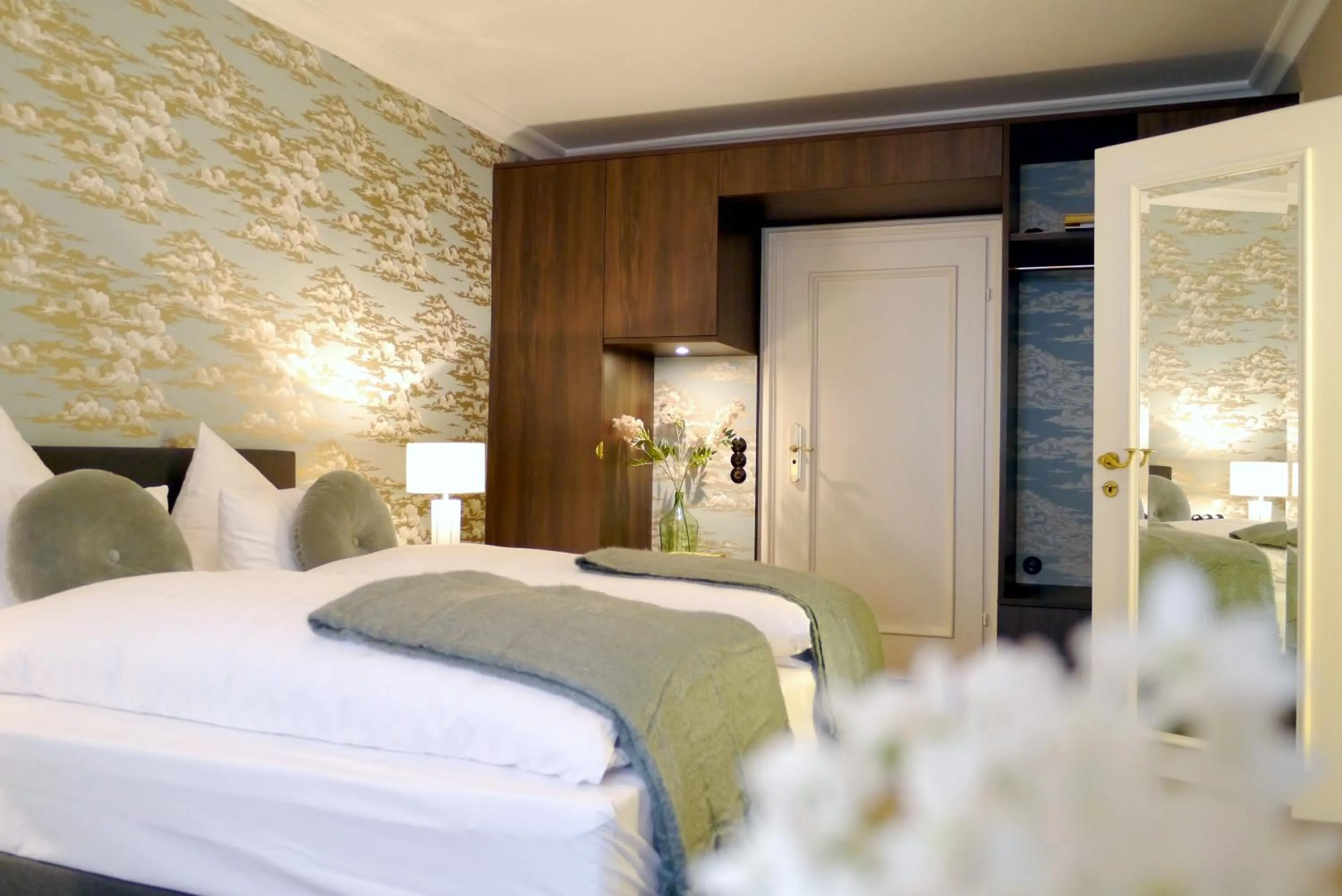 Photo of the whole room, Bed in Romantik Hotel Das Lindner