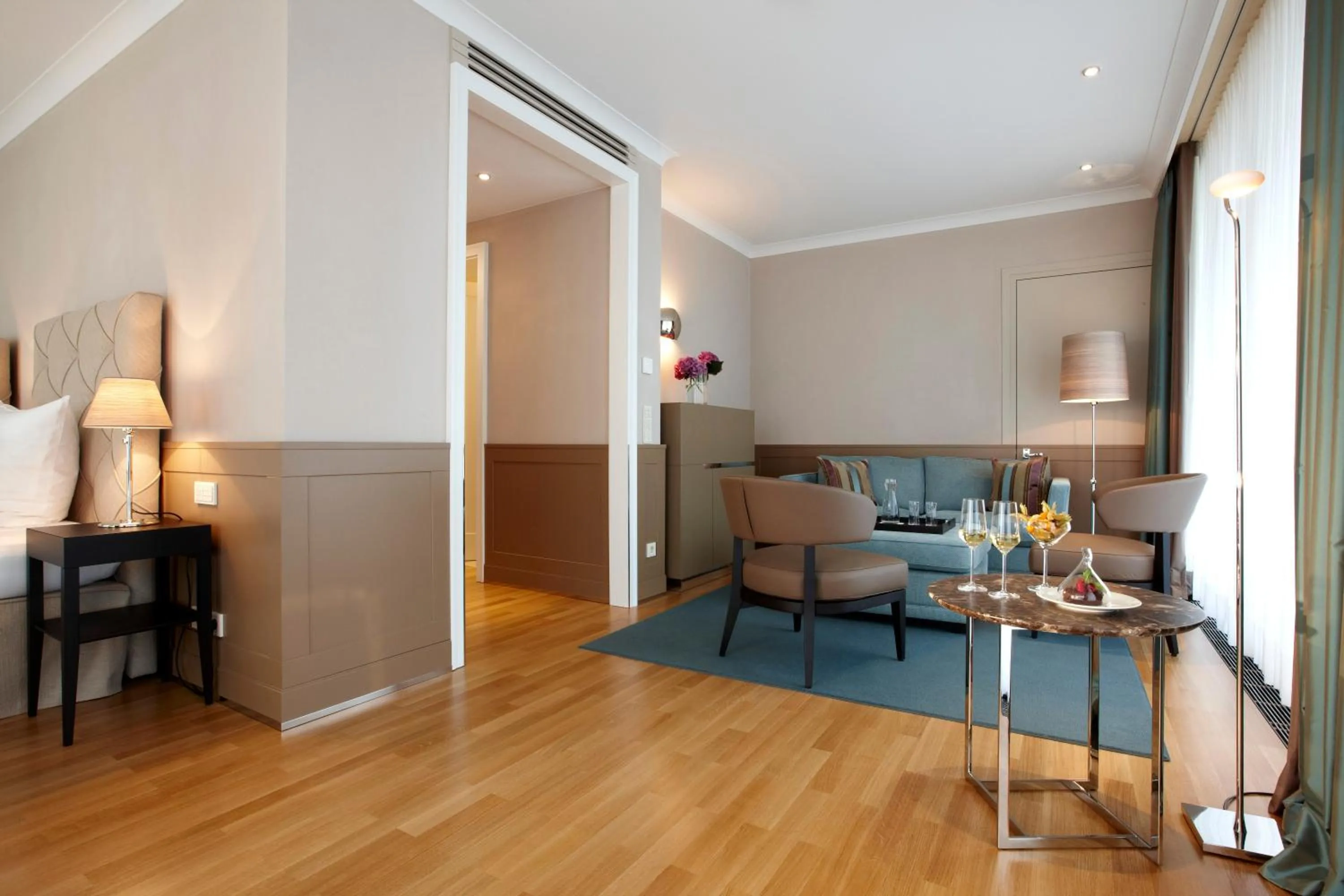 Seating area in Romantik Hotel Das Lindner