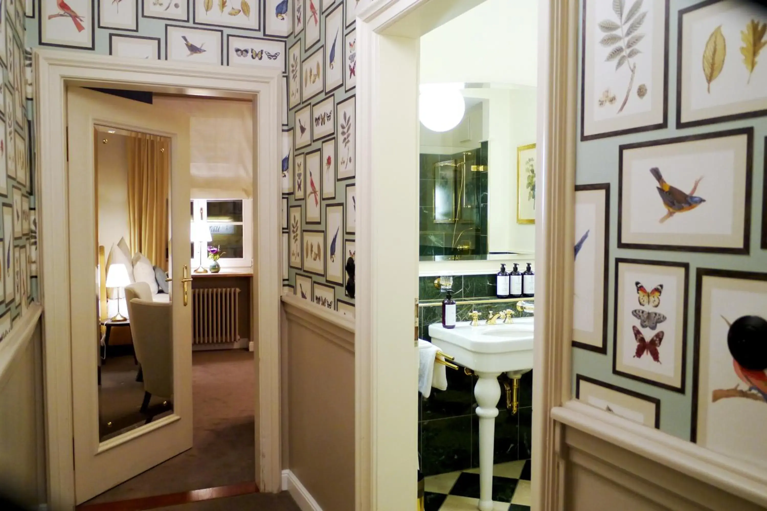 Photo of the whole room in Romantik Hotel Das Lindner Photo of the whole room in Romantik Hotel Das Lindner