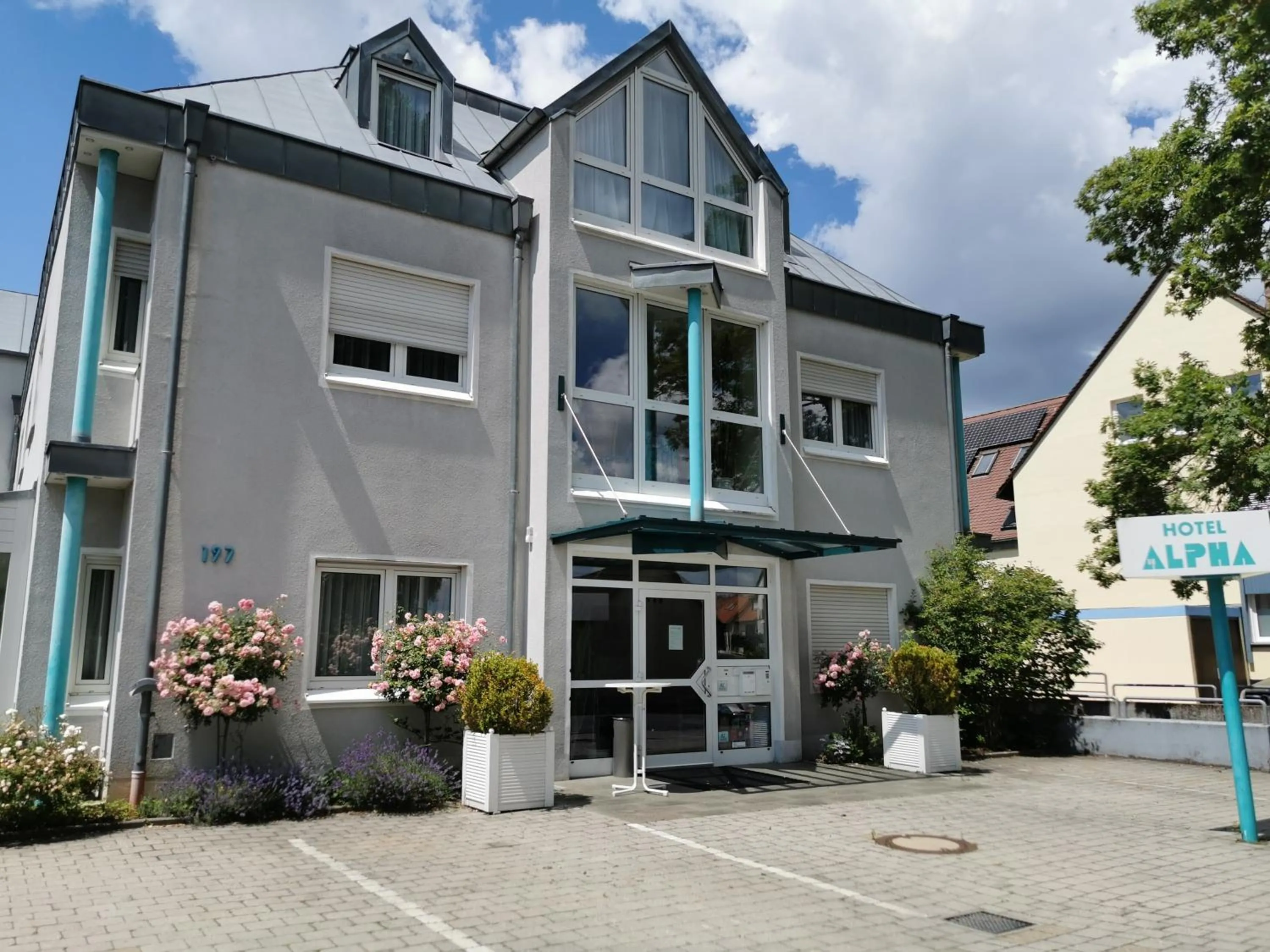 Facade/entrance in Hotel Alpha