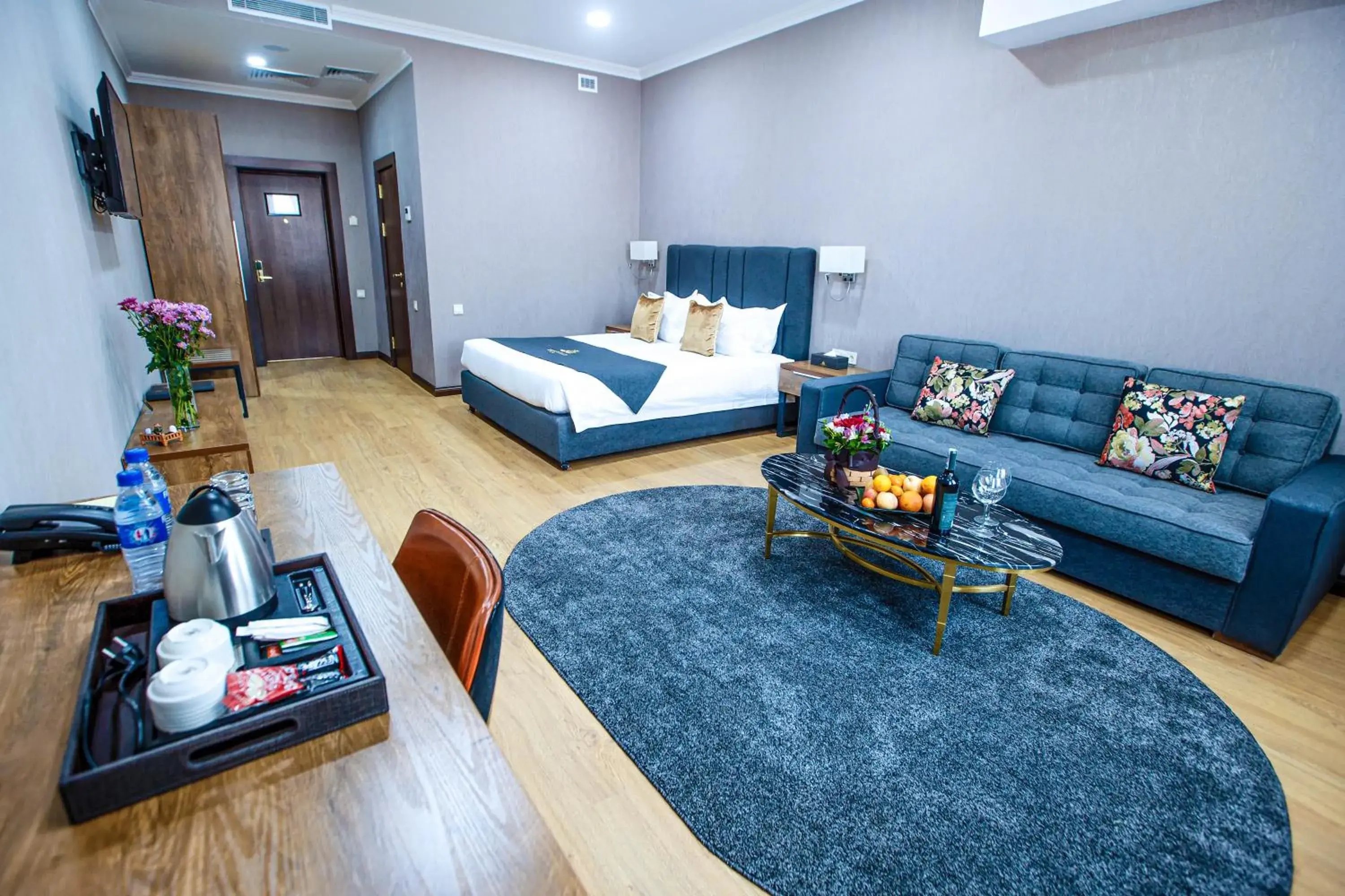 Deluxe Double Room in Krokus Plaza Deluxe Double Room in Krokus Plaza