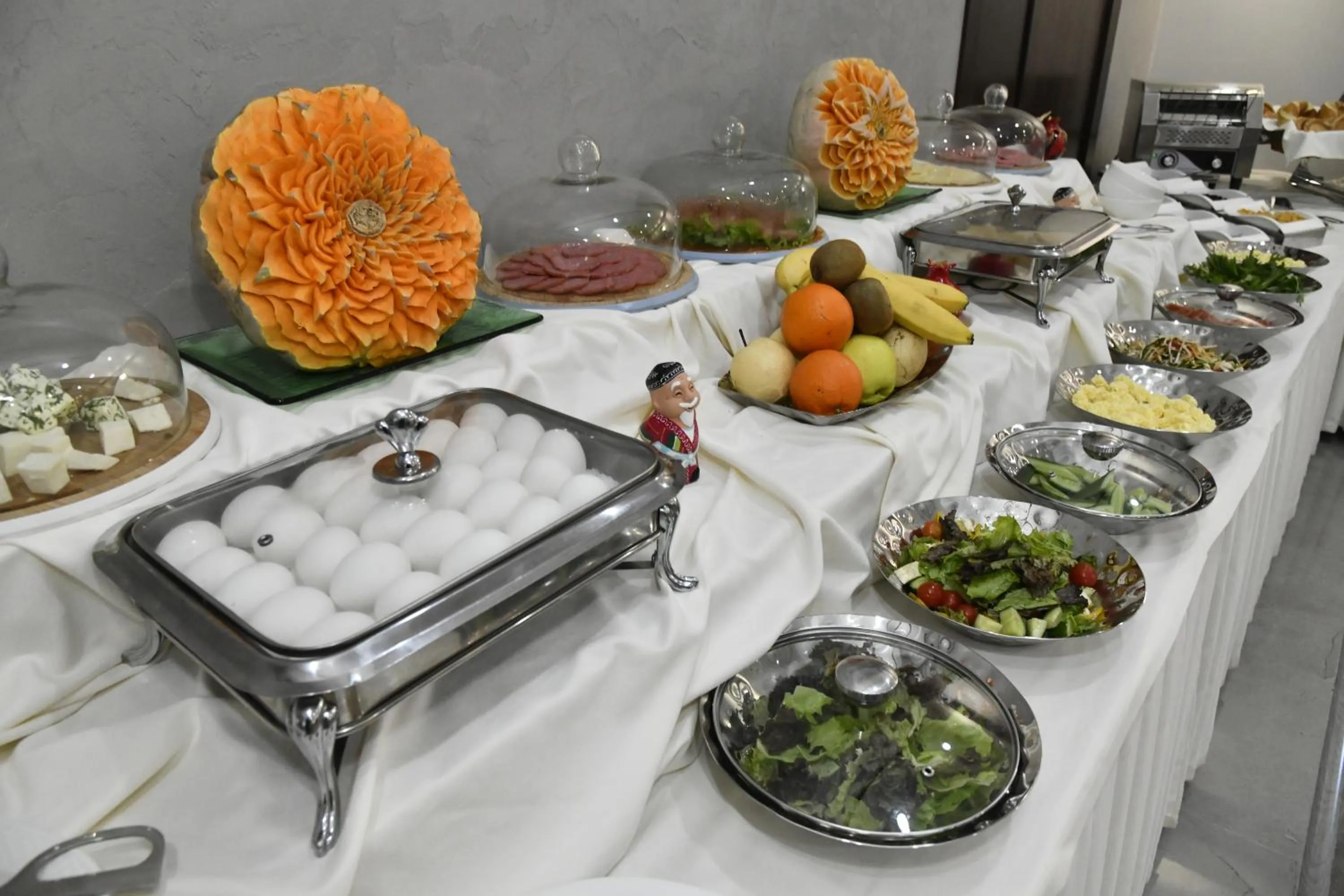 Food and drinks in Krokus Plaza